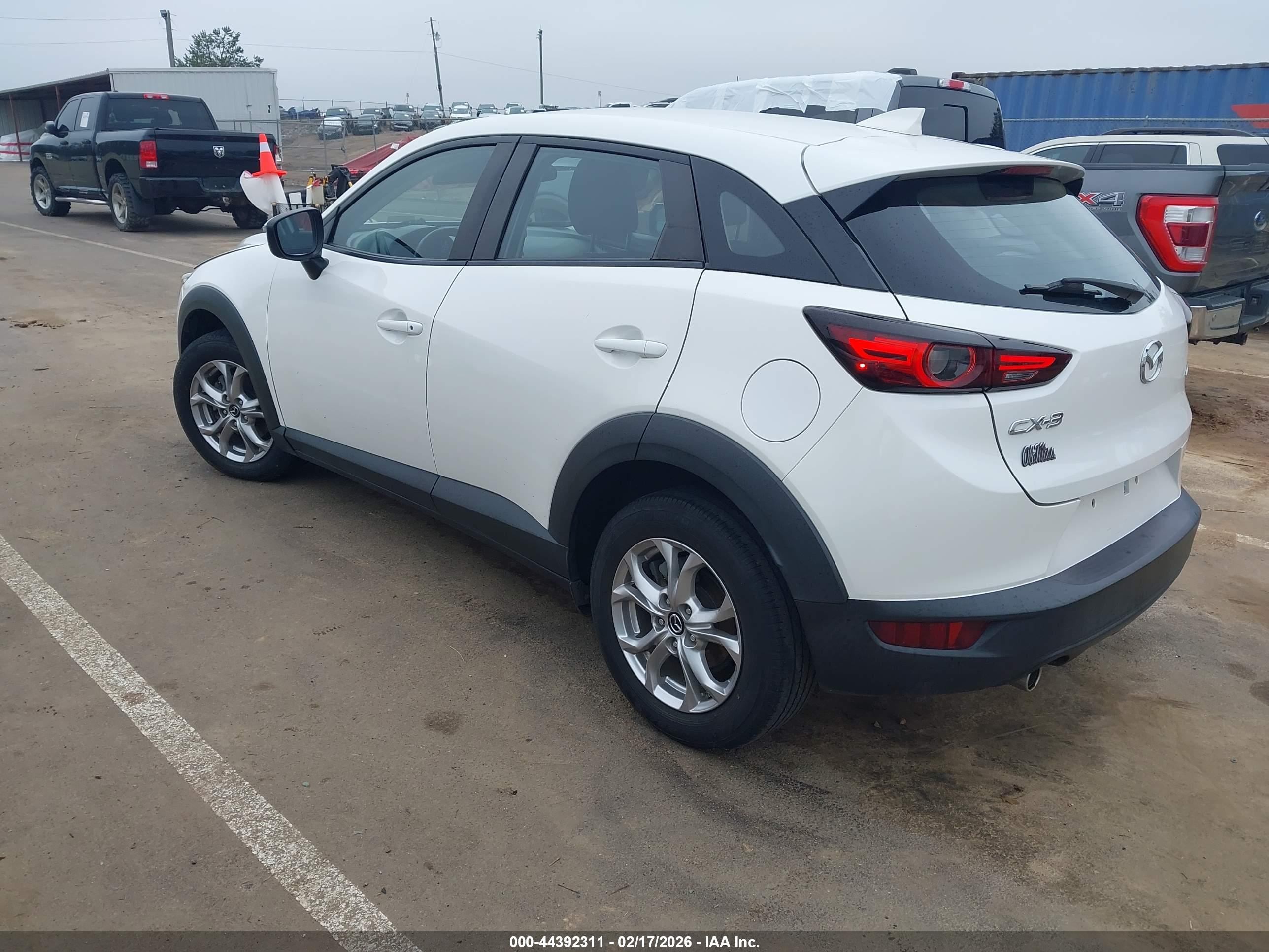 MAZDA CX-3 image 3