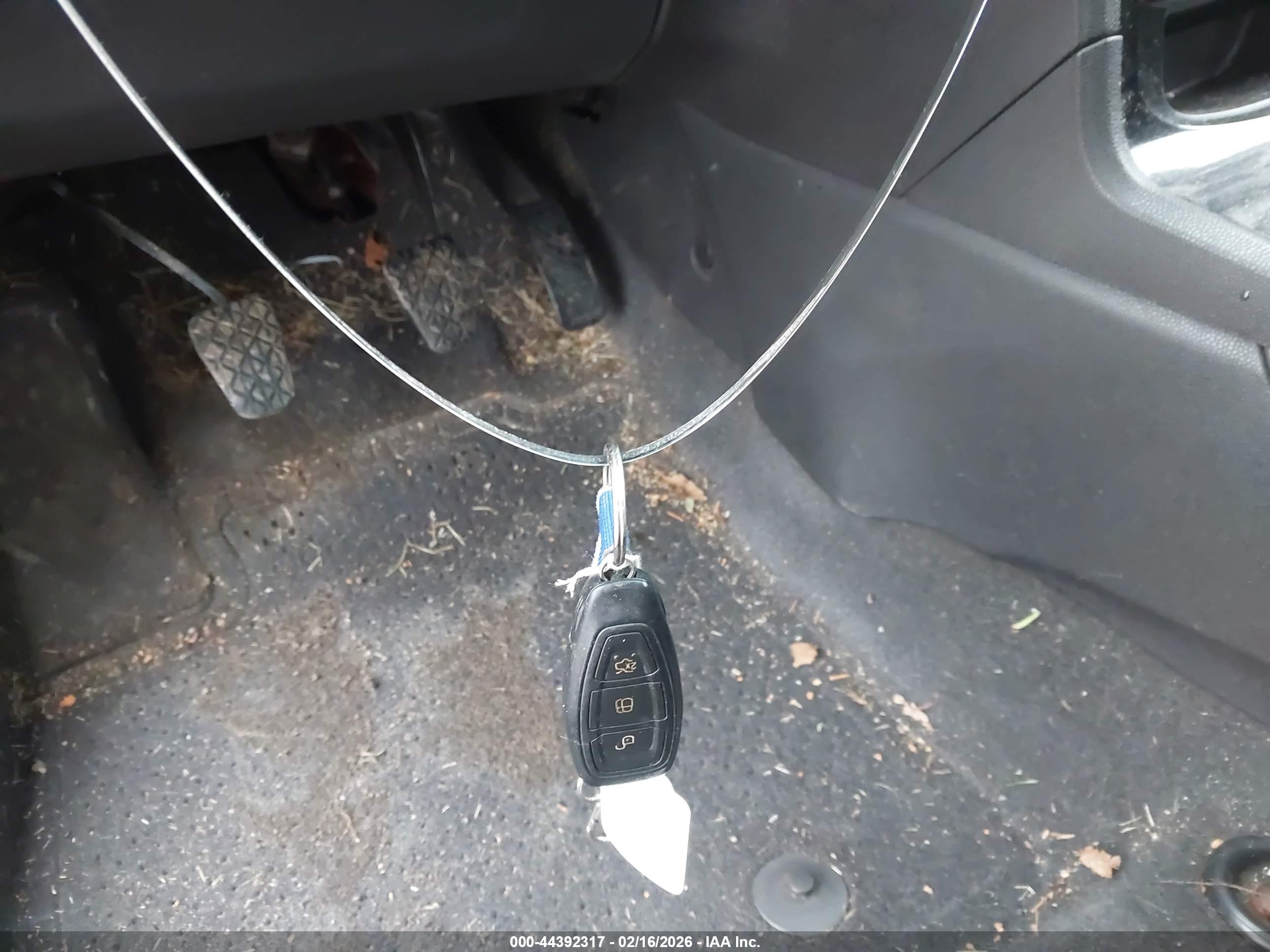 FORD FIESTA image 11