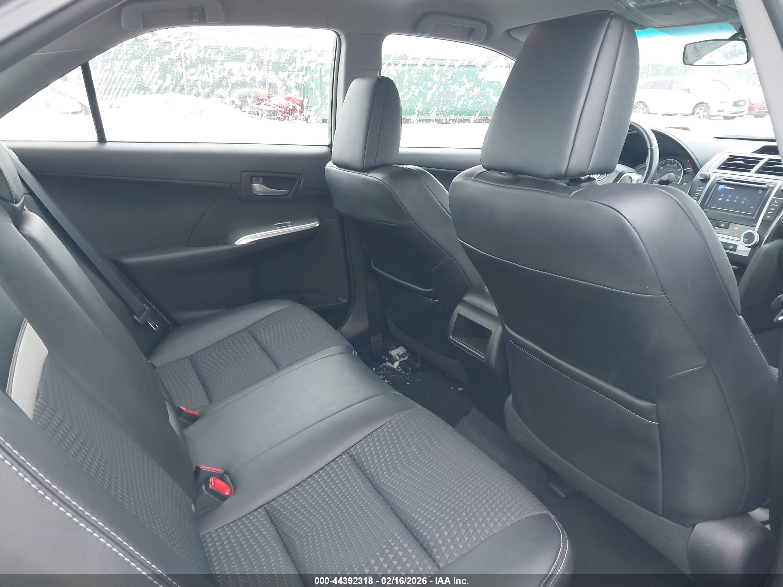 TOYOTA CAMRY image 8