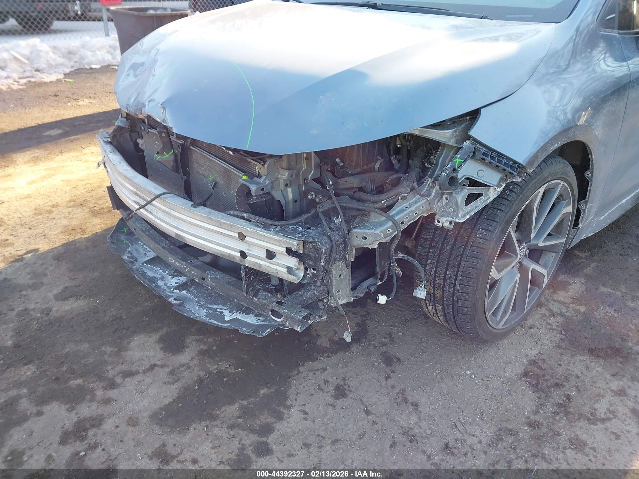 TOYOTA COROLLA image 6
