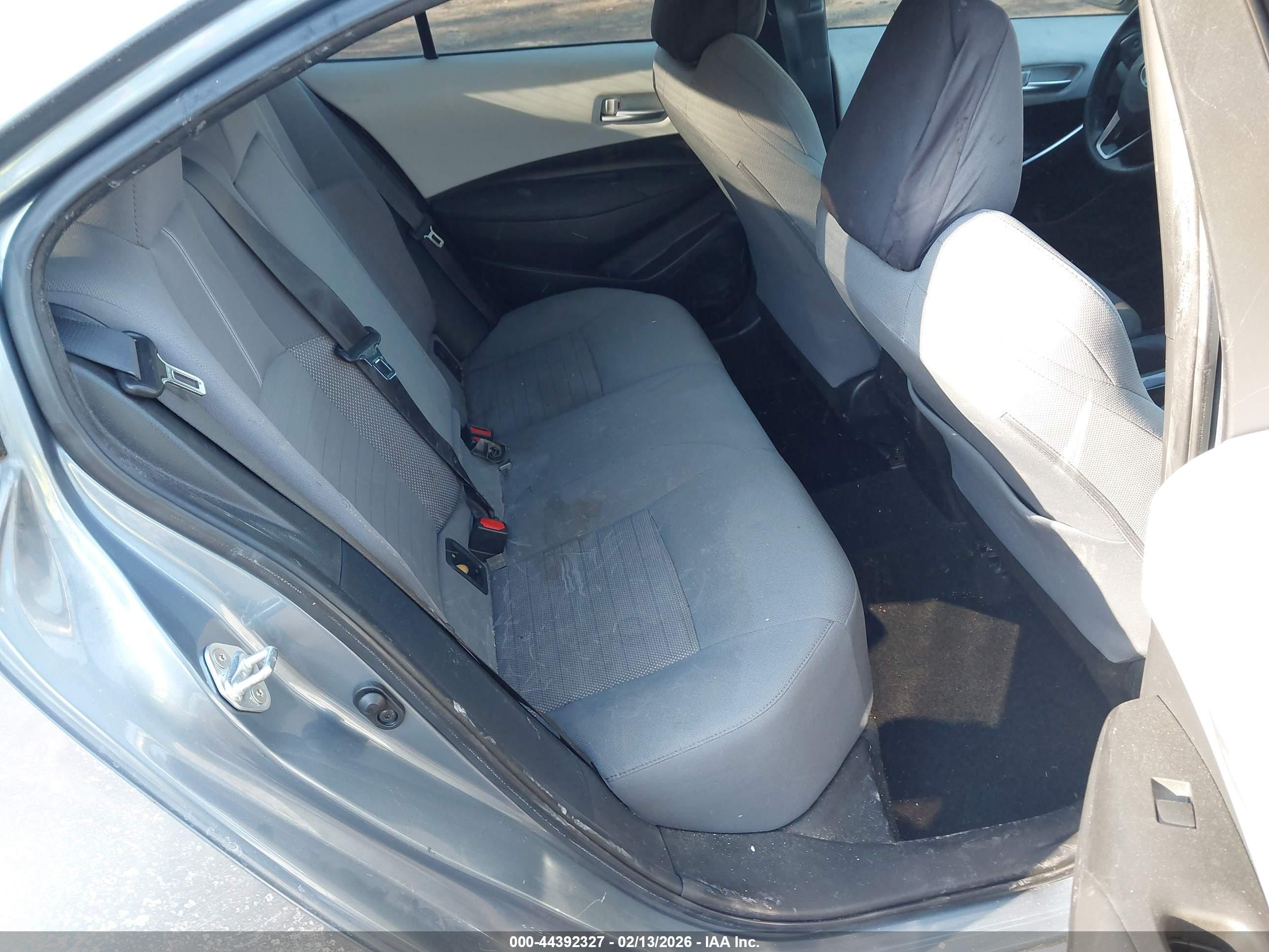 TOYOTA COROLLA image 8