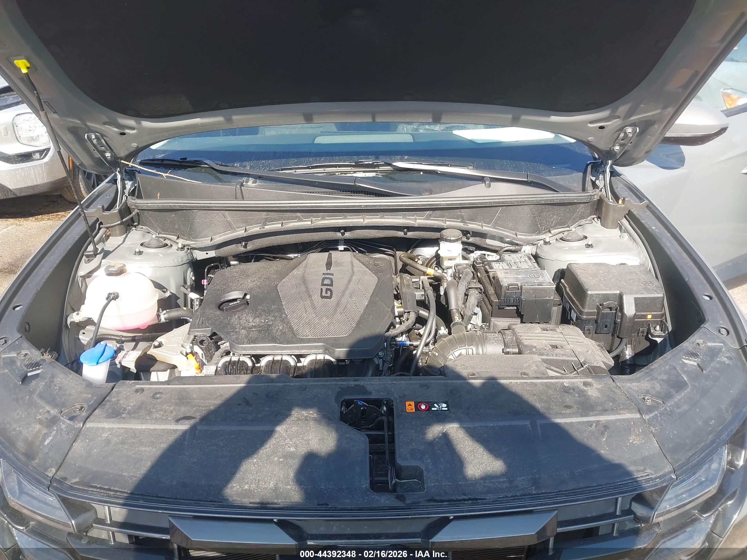 HYUNDAI TUCSON image 10