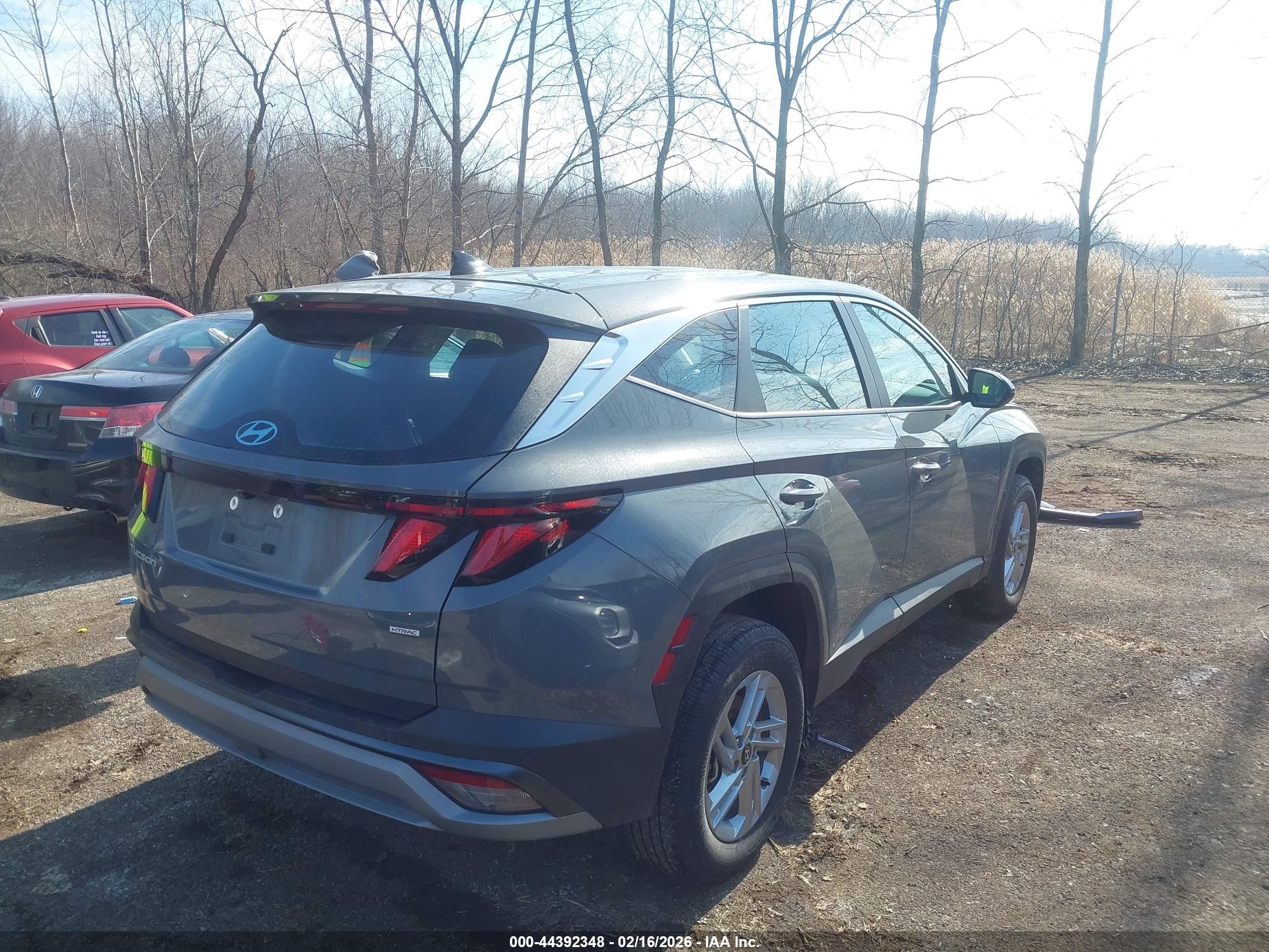 HYUNDAI TUCSON image 4