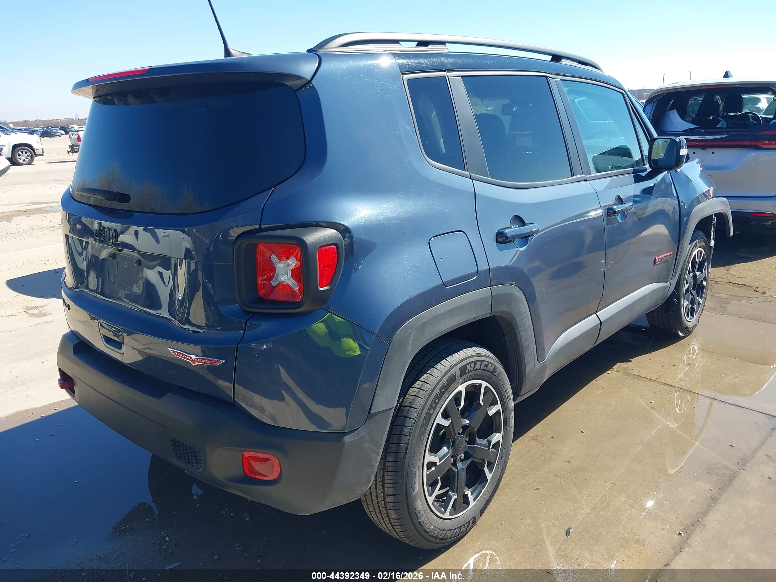 JEEP RENEGADE image 4