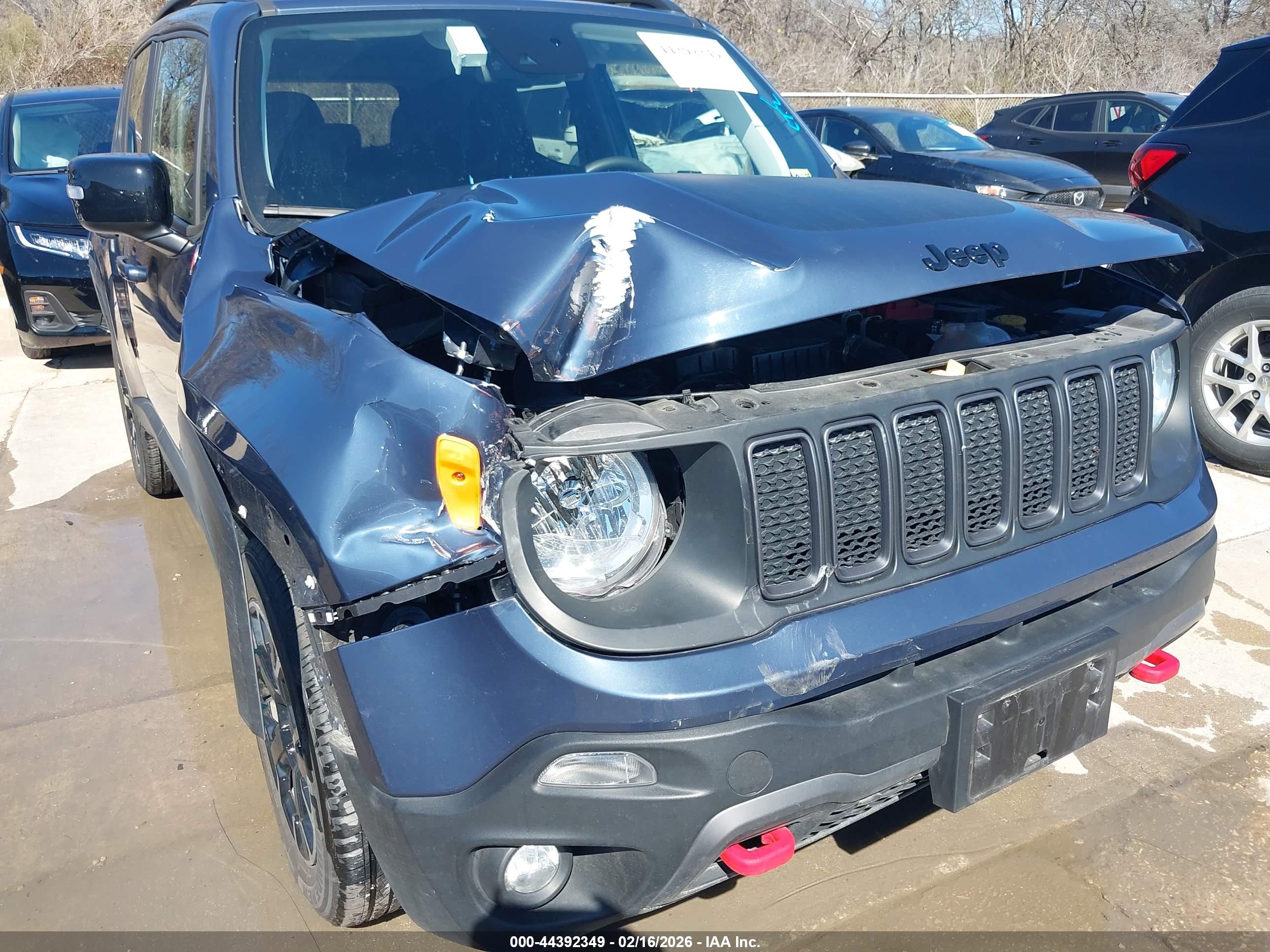 JEEP RENEGADE image 6