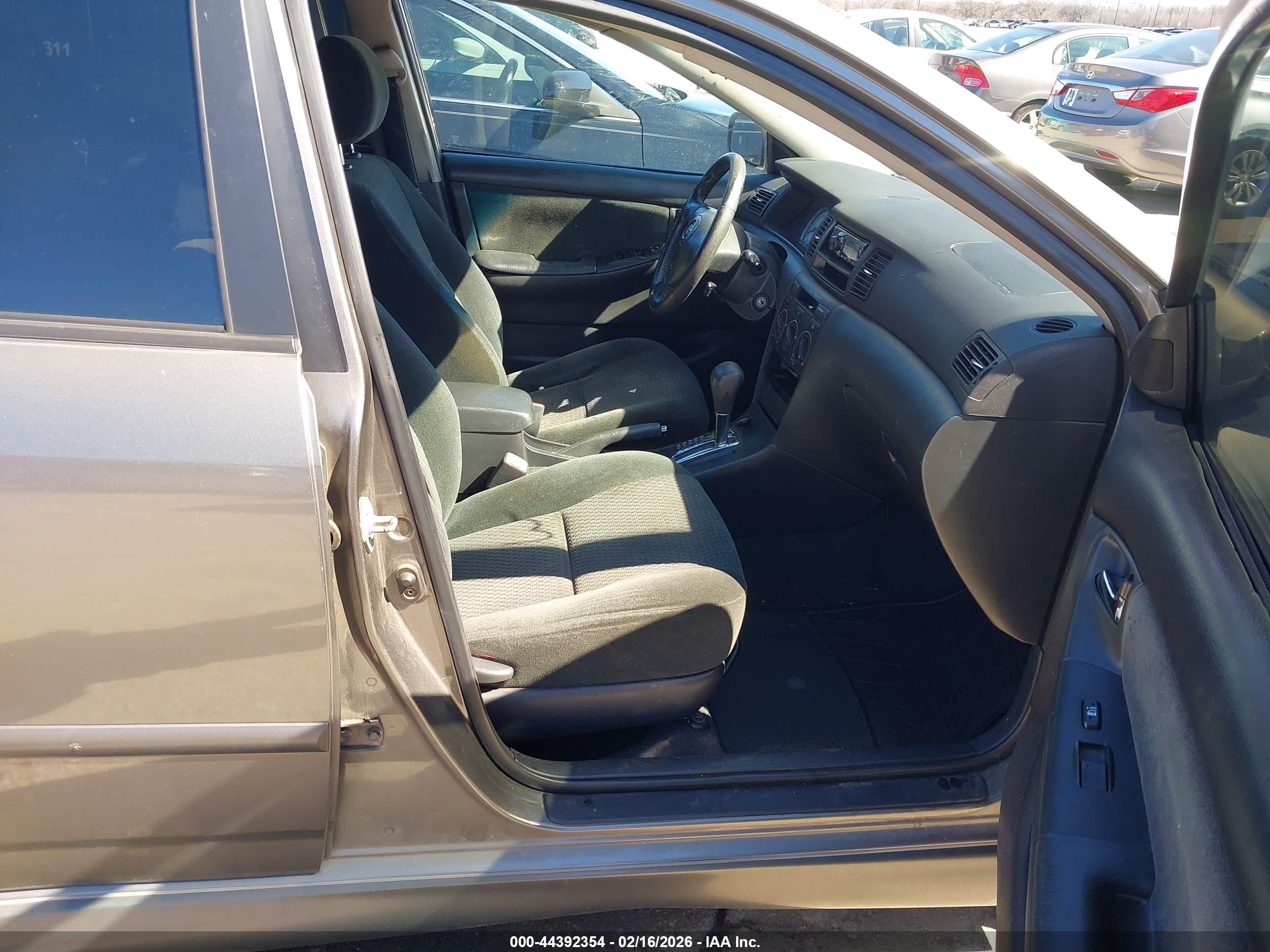 TOYOTA COROLLA image 5
