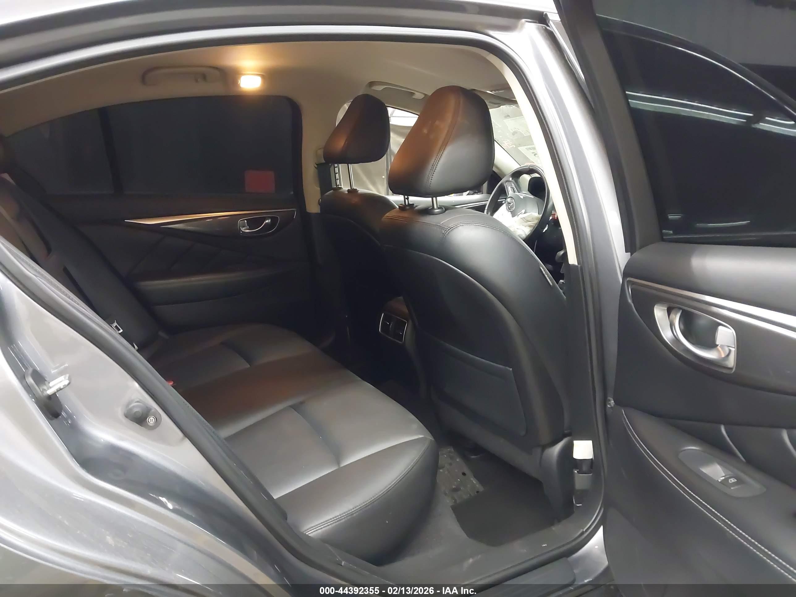 INFINITI Q50 image 8