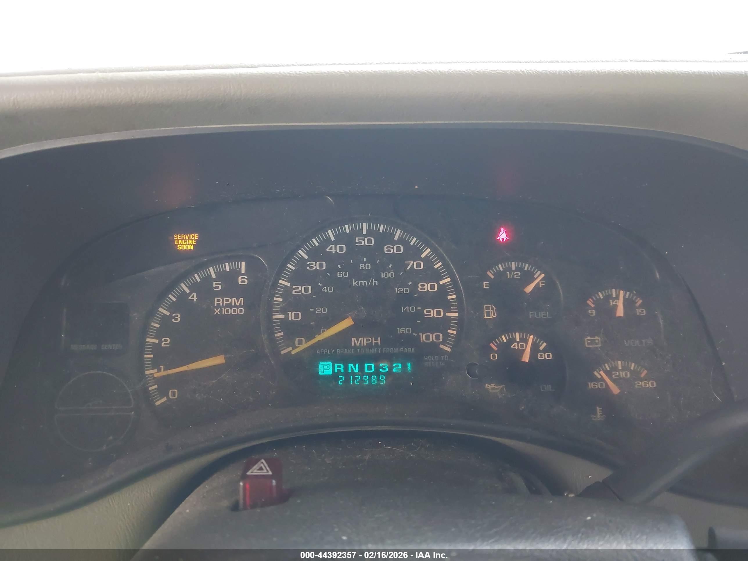 CHEVROLET SUBURBAN image 7
