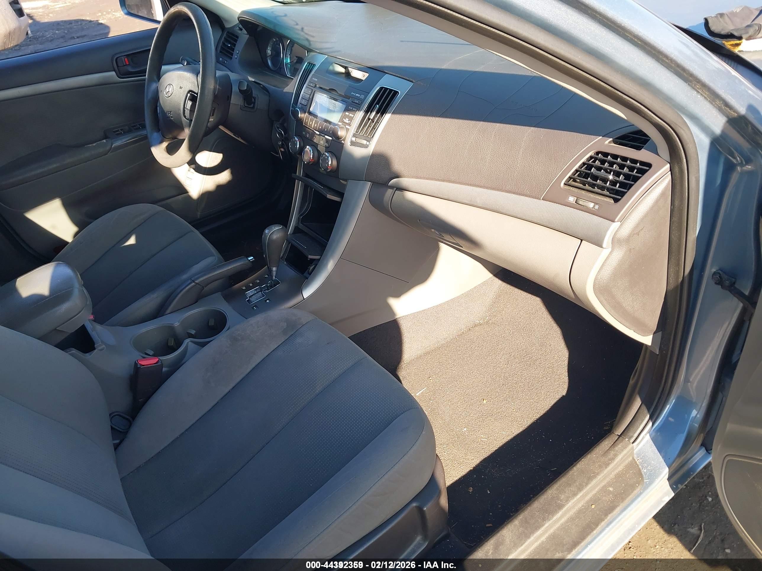HYUNDAI SONATA image 5