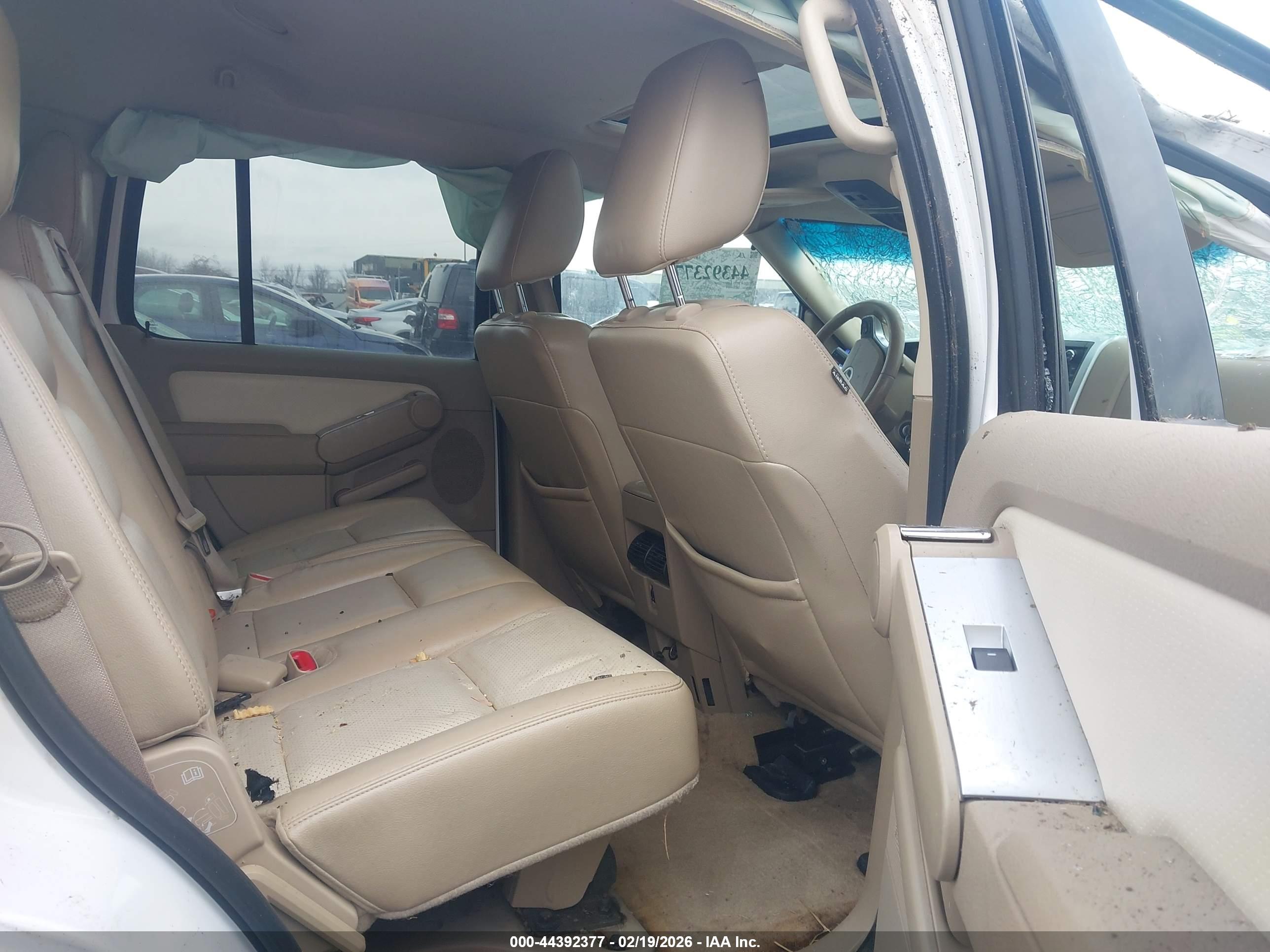 MERCURY MOUNTAINEER image 8