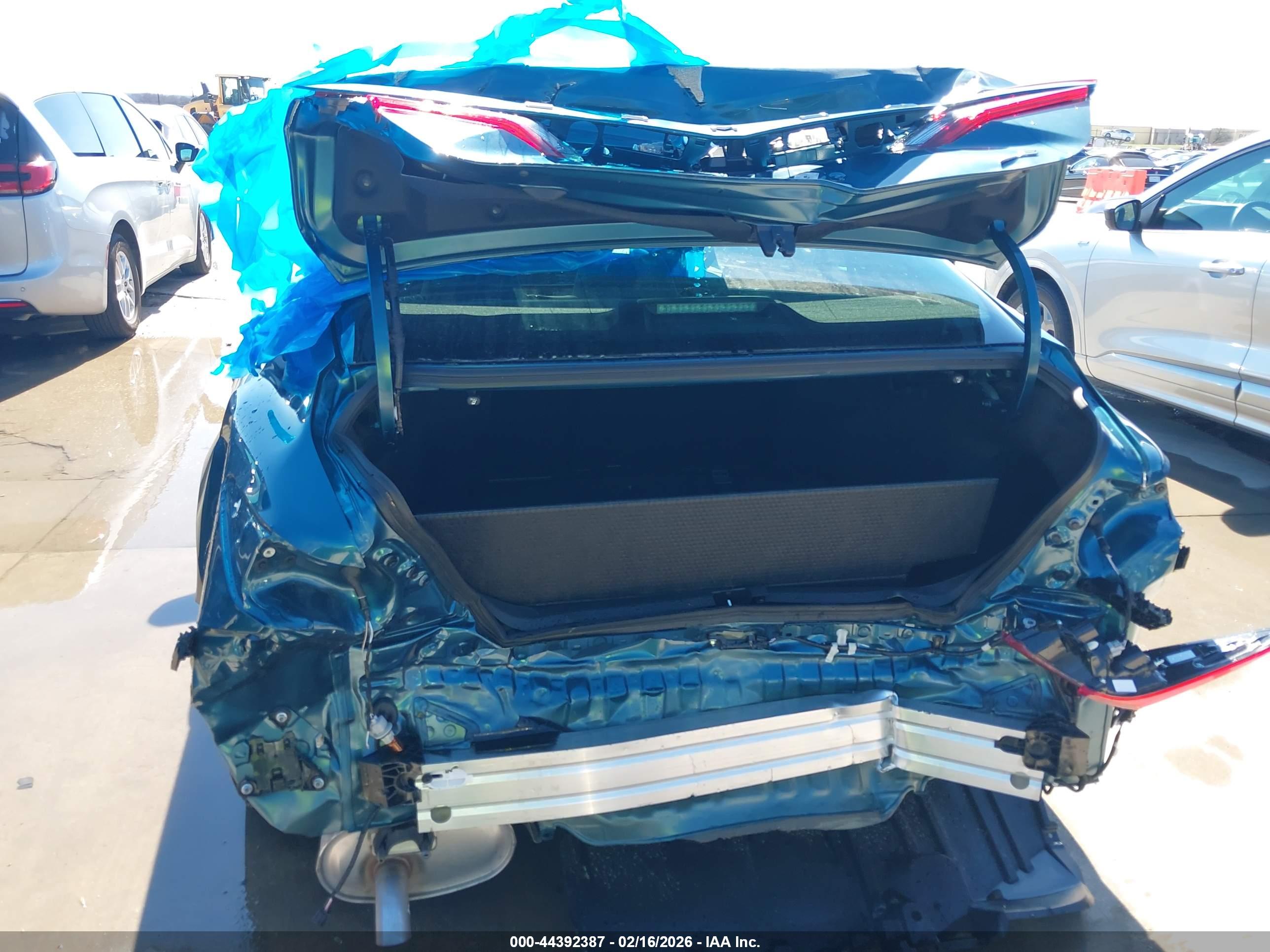 TOYOTA CAMRY image 6