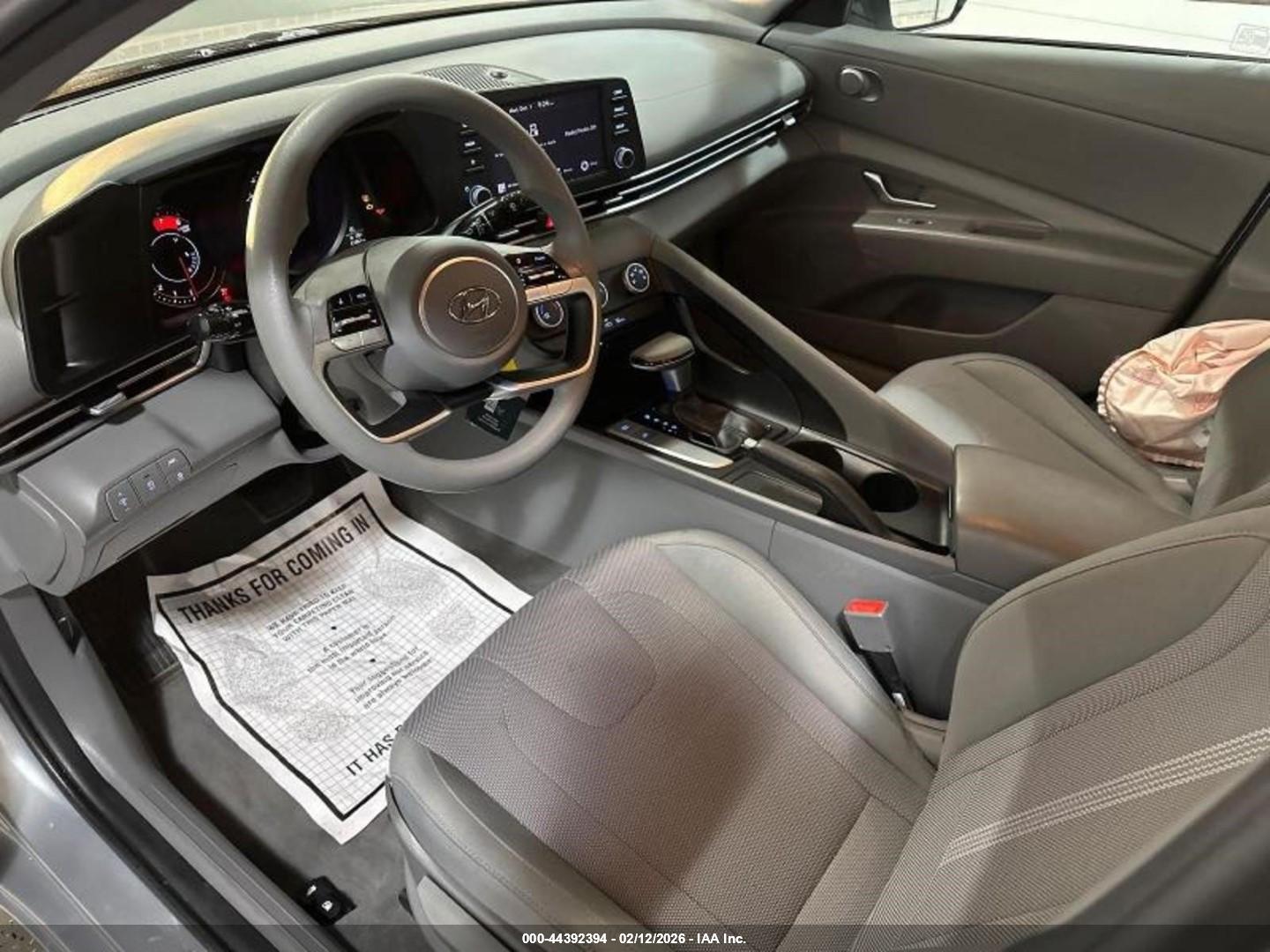 HYUNDAI ELANTRA image 5