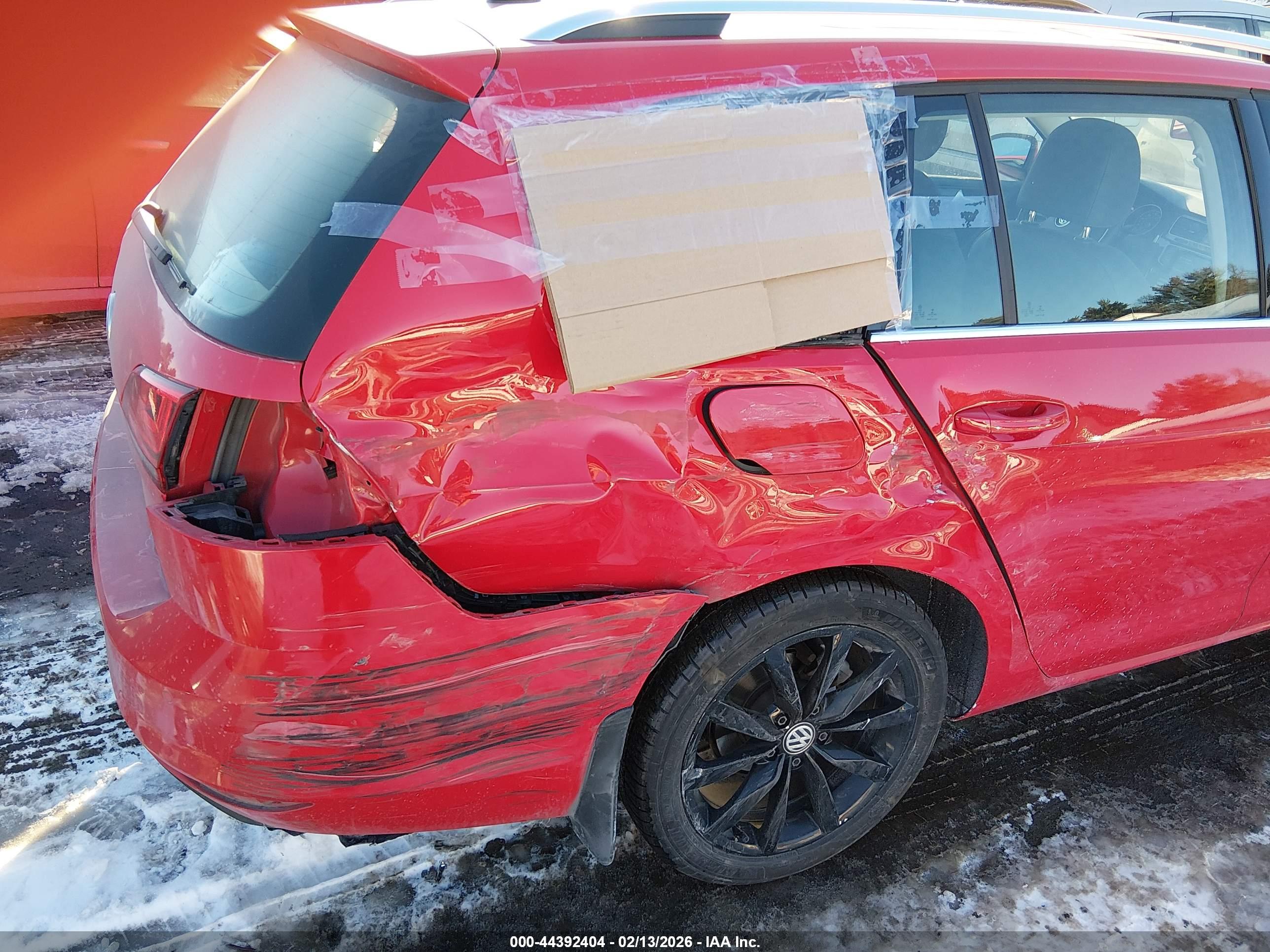 VOLKSWAGEN GOLF image 6
