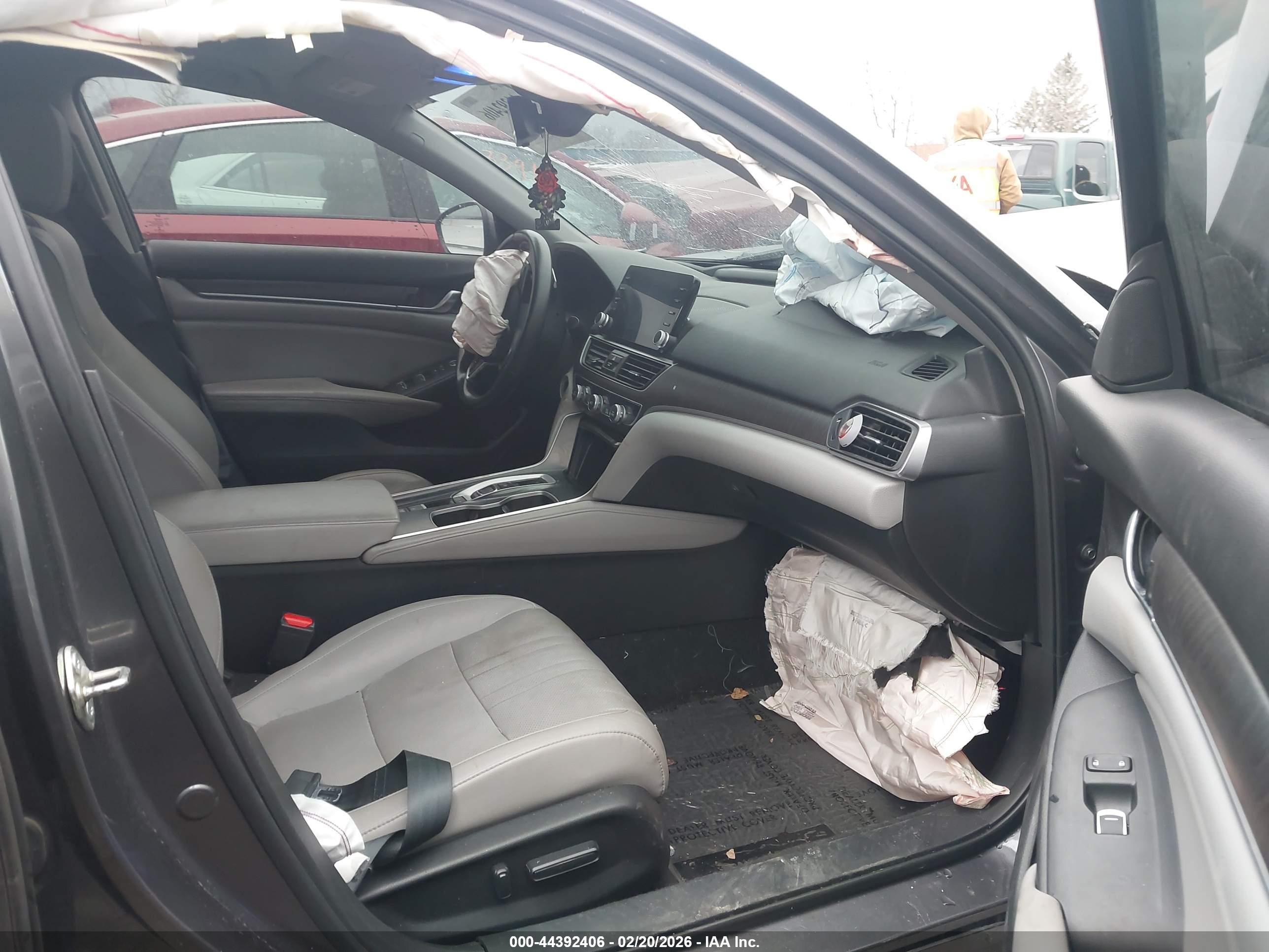 HONDA ACCORD image 5