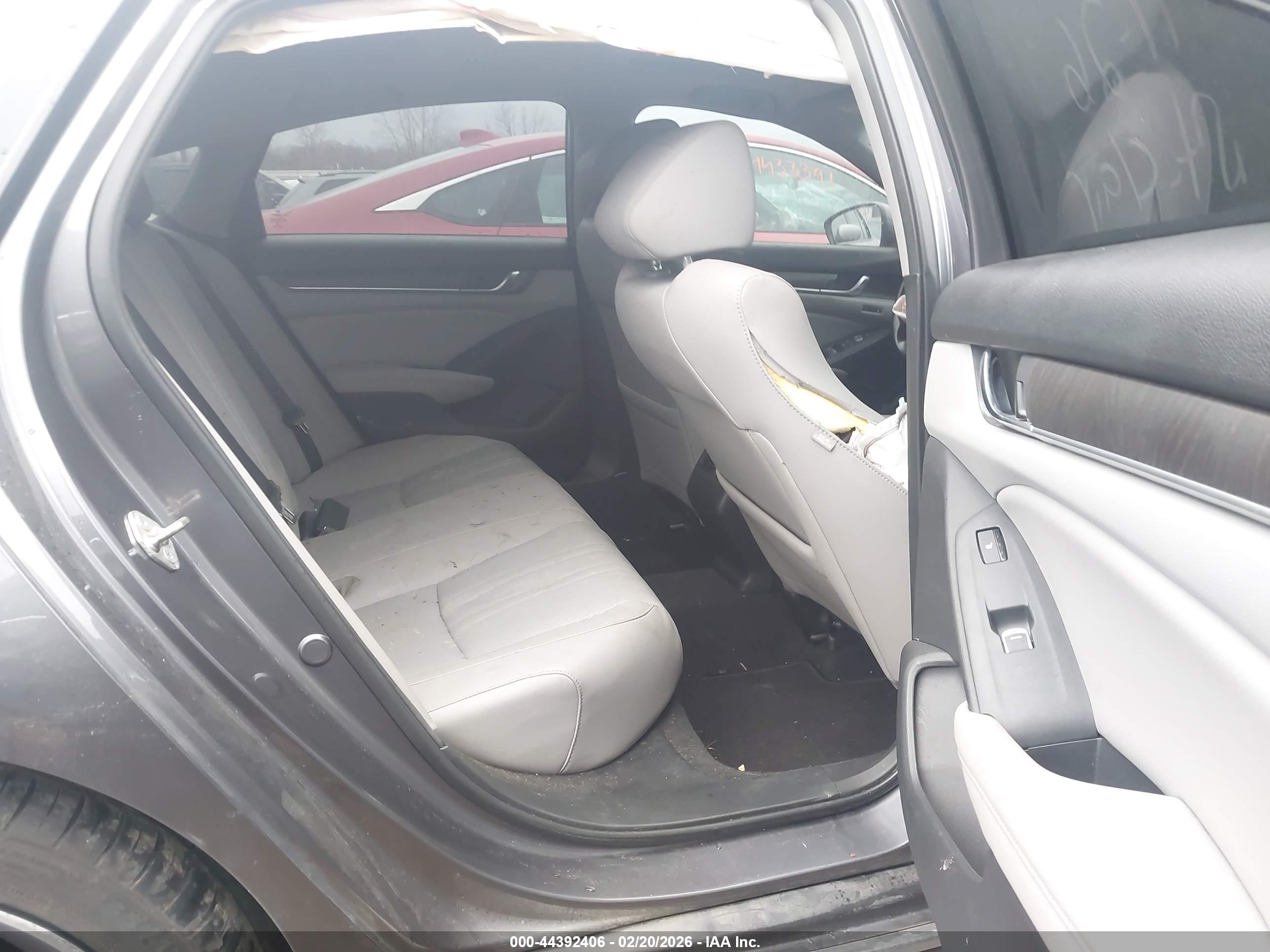 HONDA ACCORD image 8