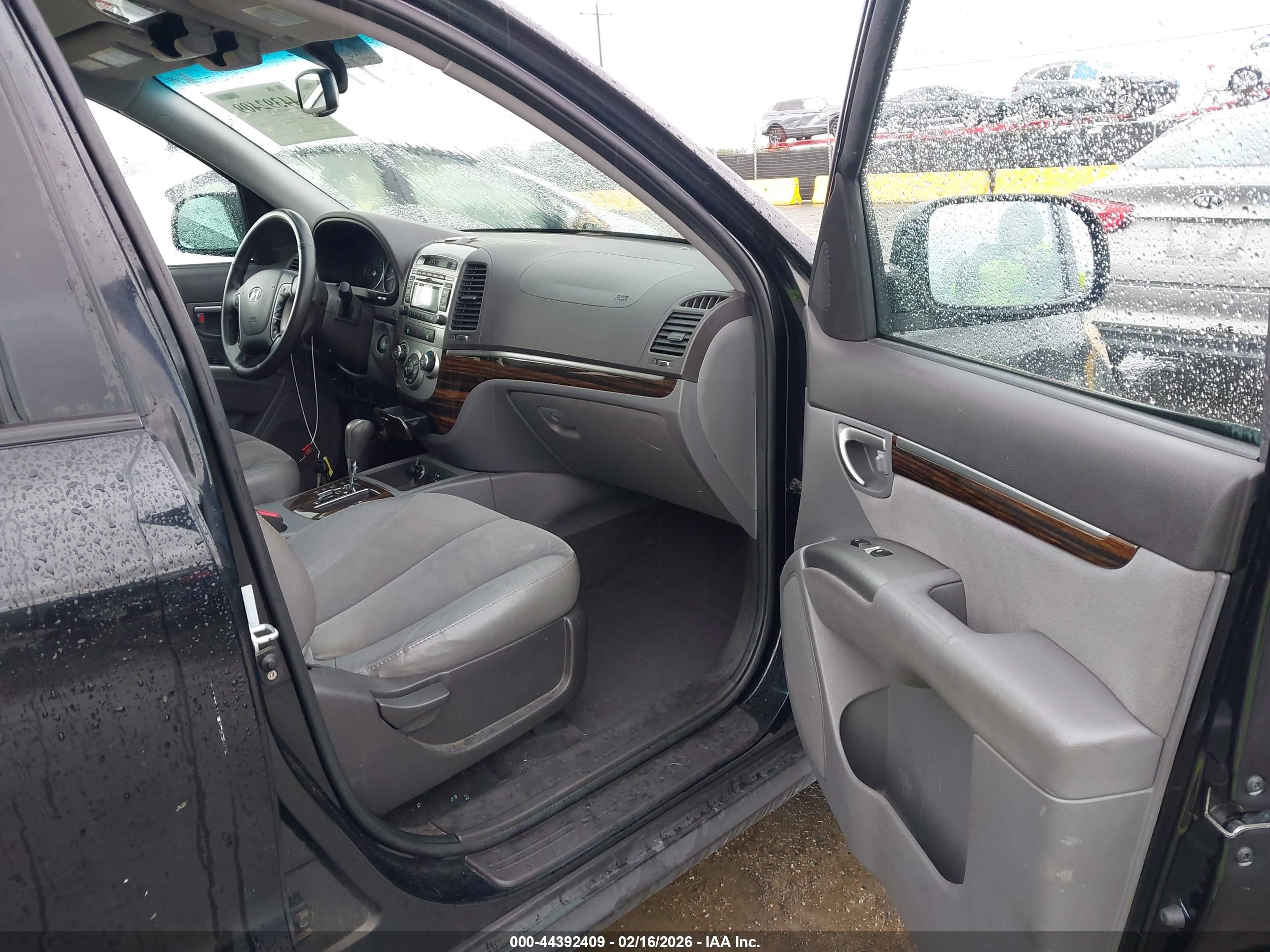 HYUNDAI SANTA image 5