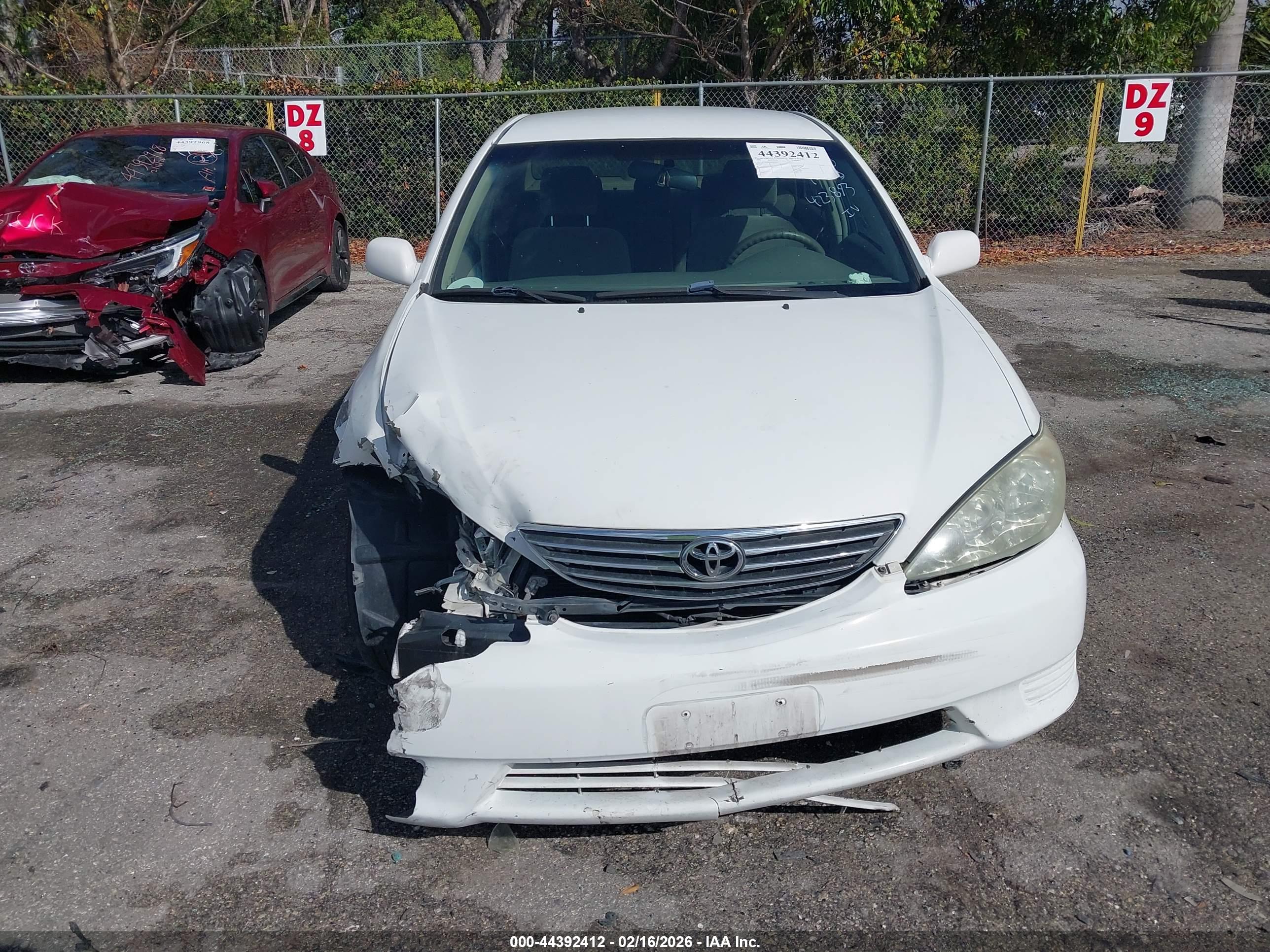 TOYOTA CAMRY image 6