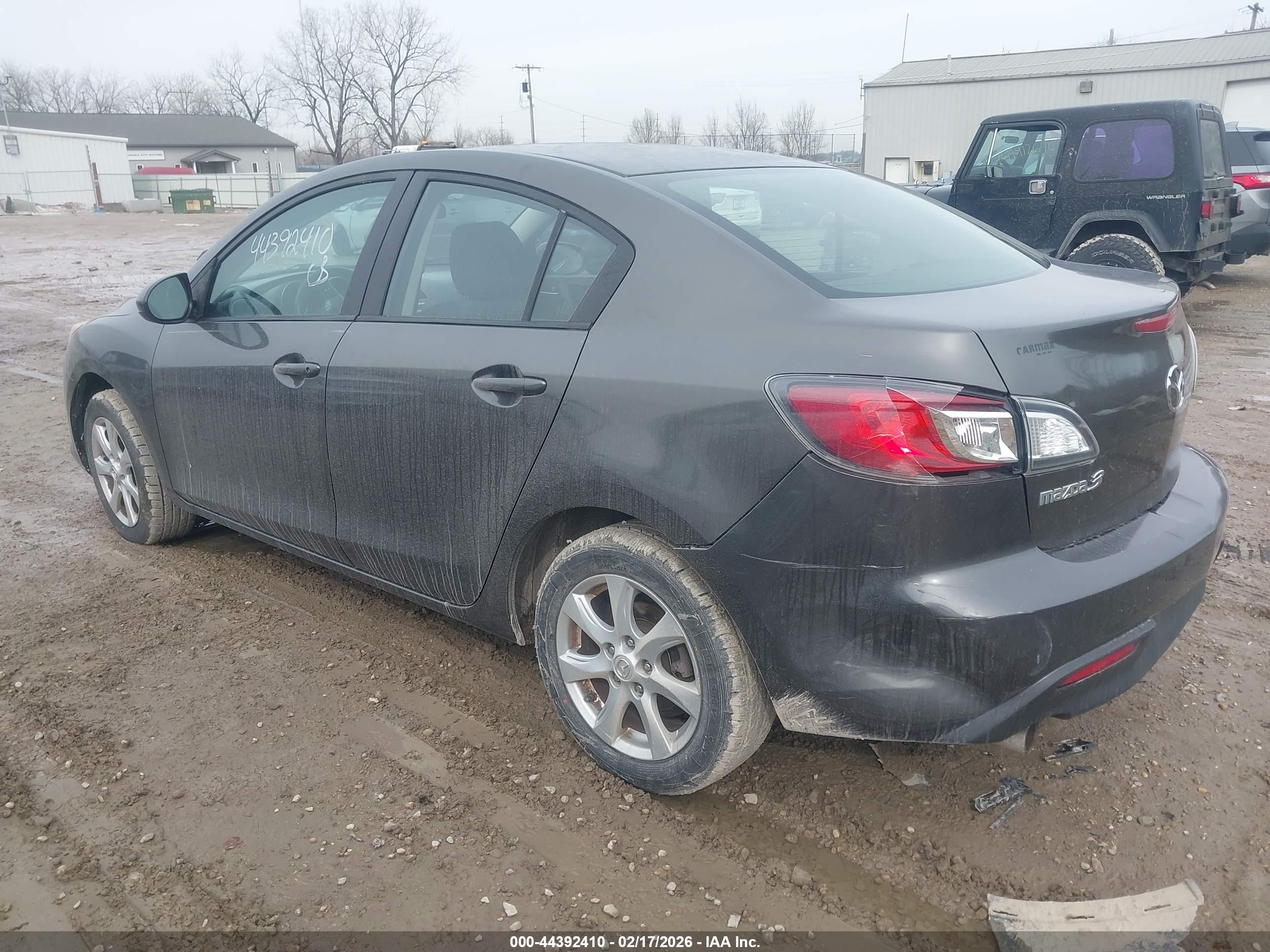 MAZDA MAZDA3 image 3