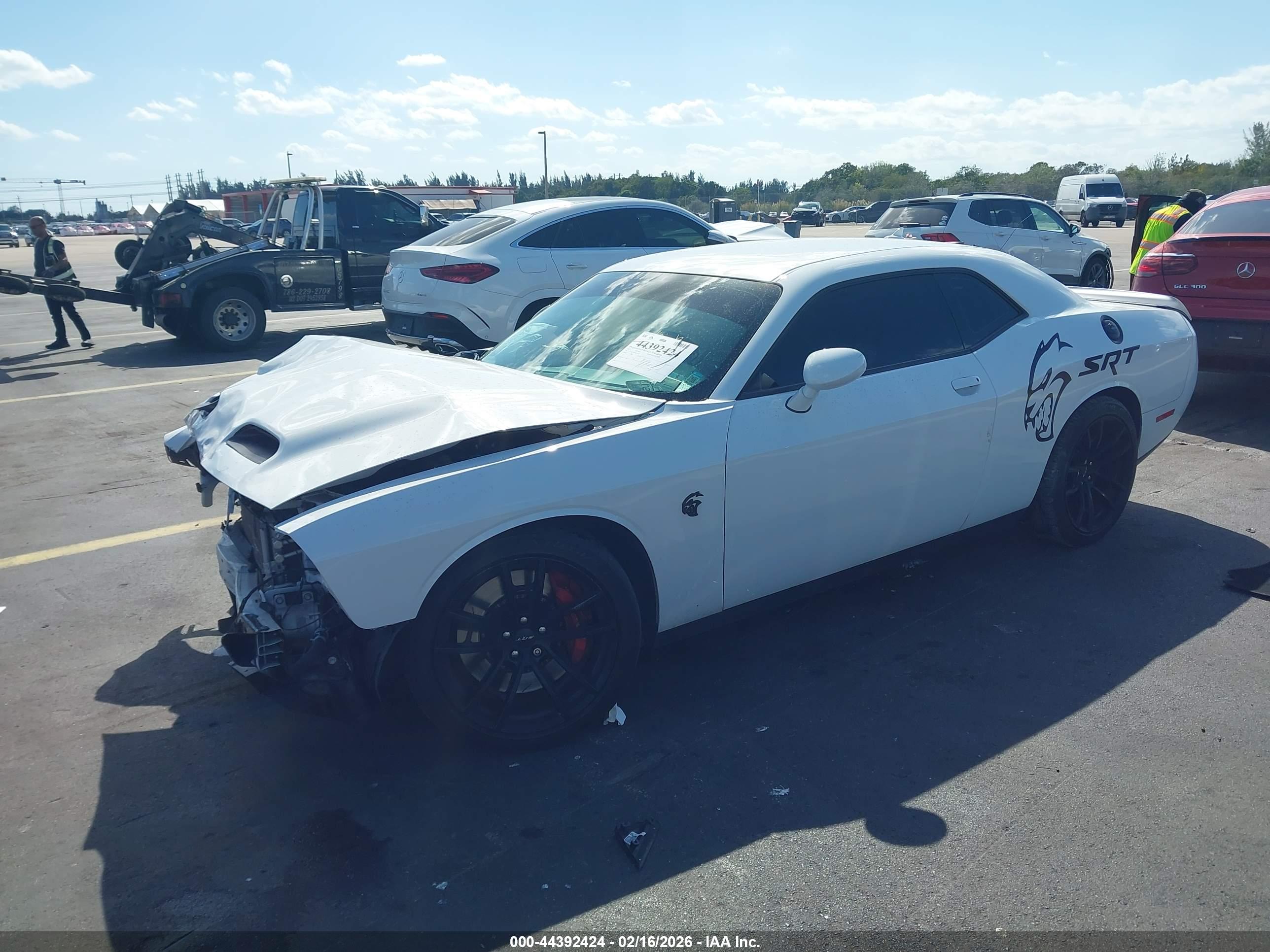 DODGE CHALLENGER image 2