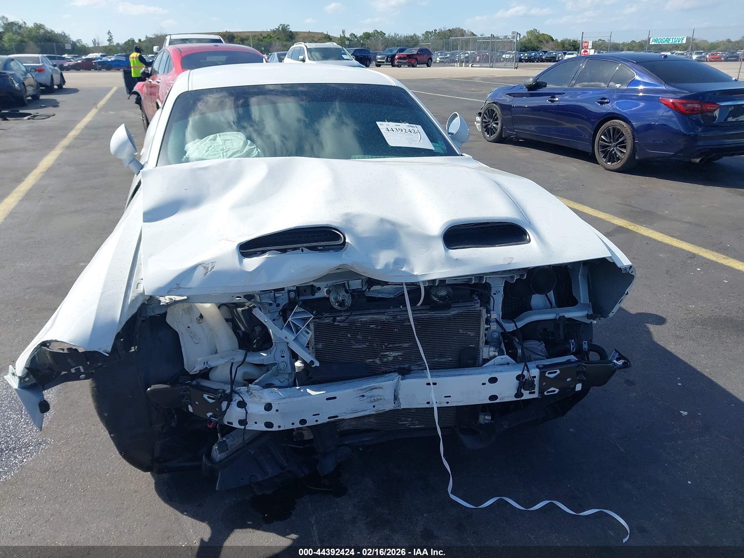 DODGE CHALLENGER image 6