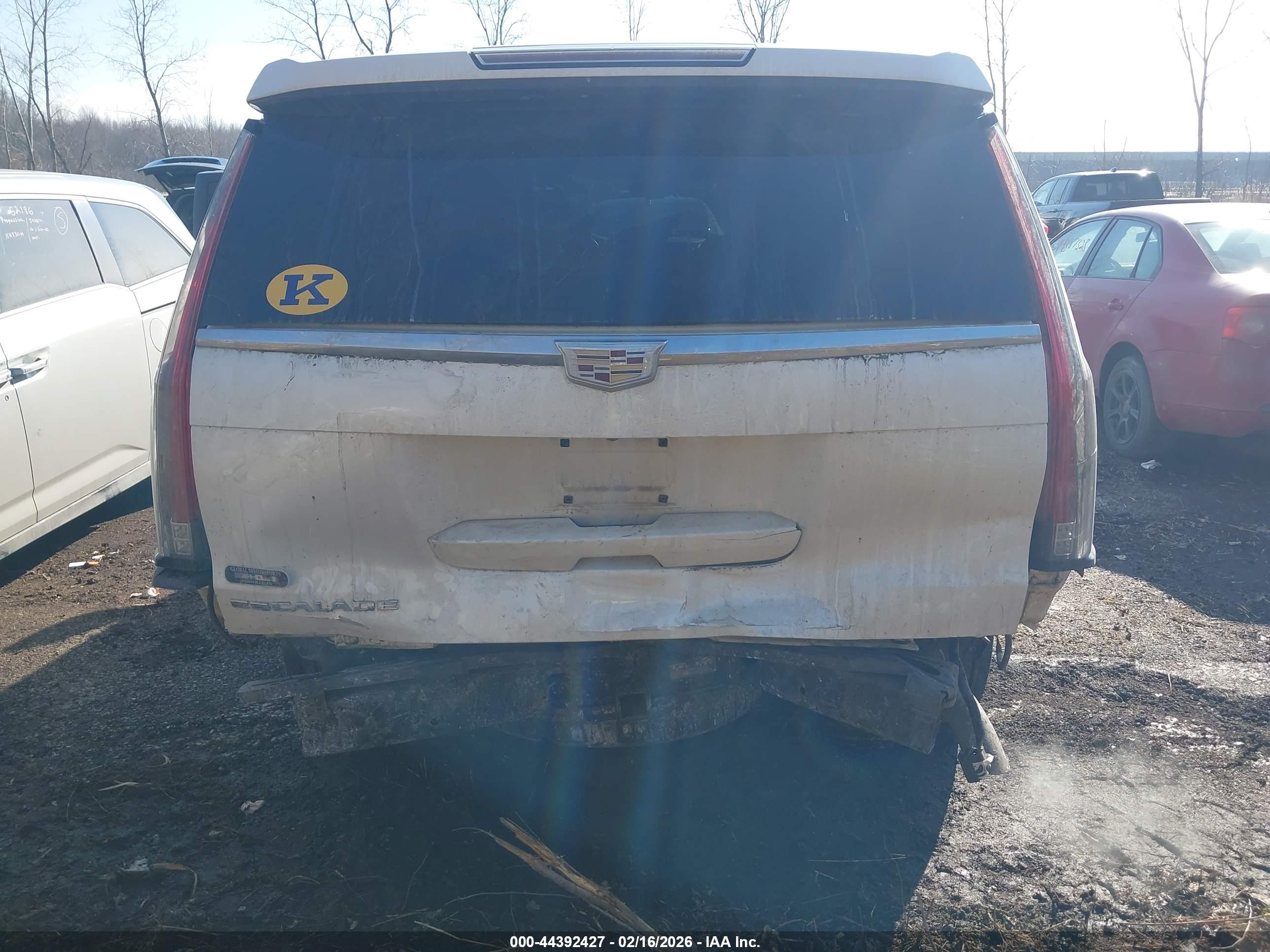 CADILLAC ESCALADE image 6