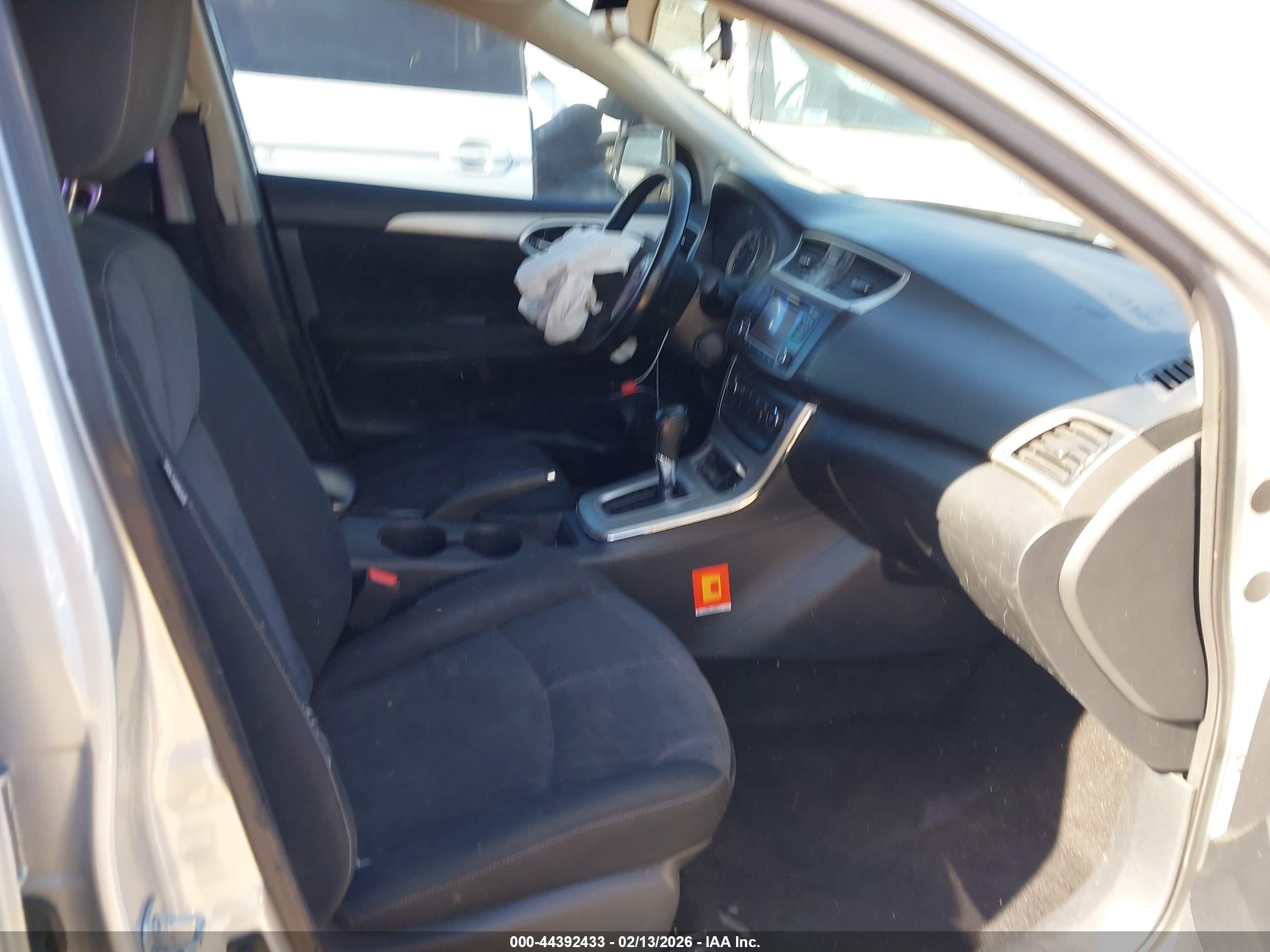 NISSAN SENTRA image 5