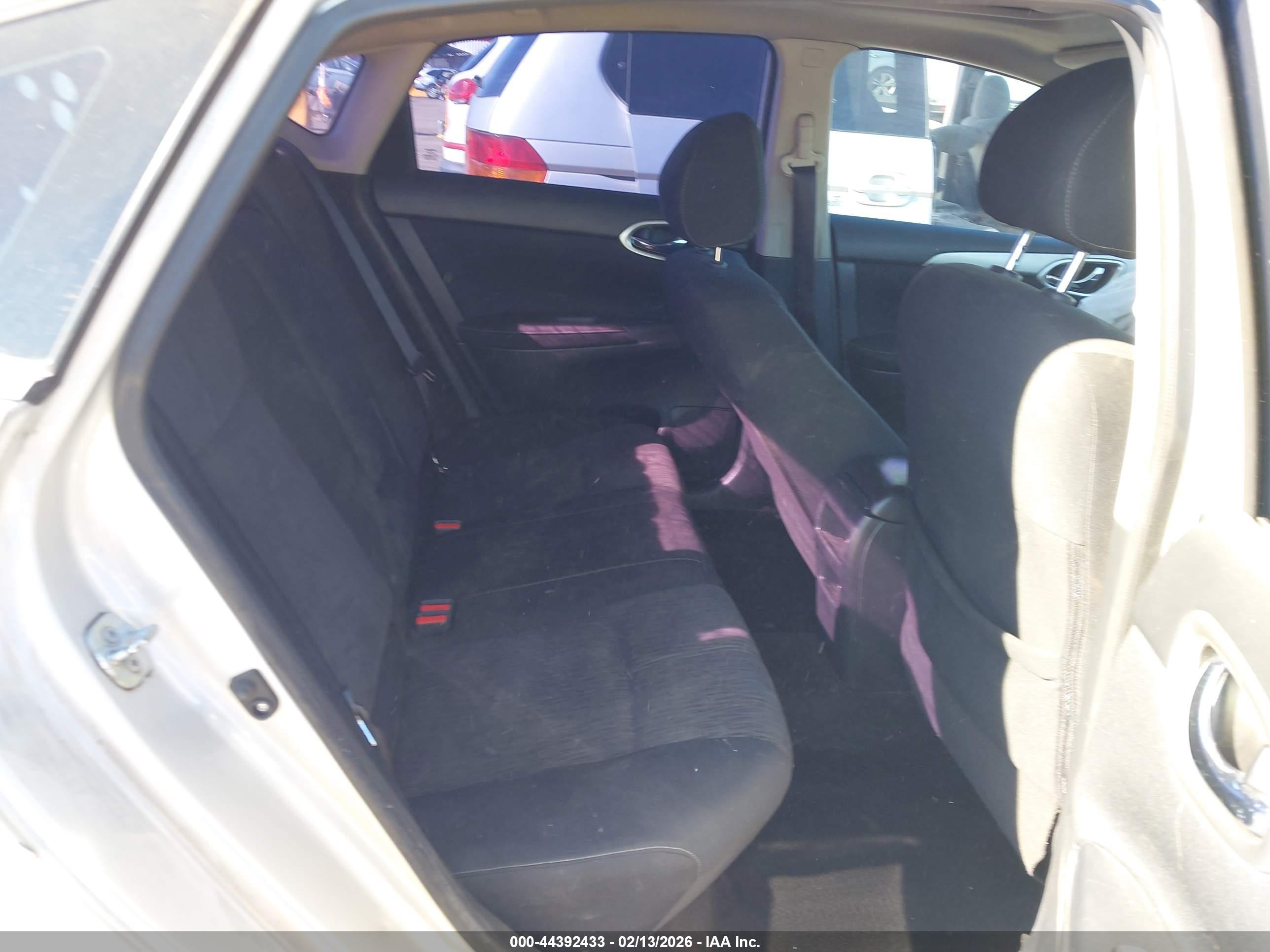 NISSAN SENTRA image 8