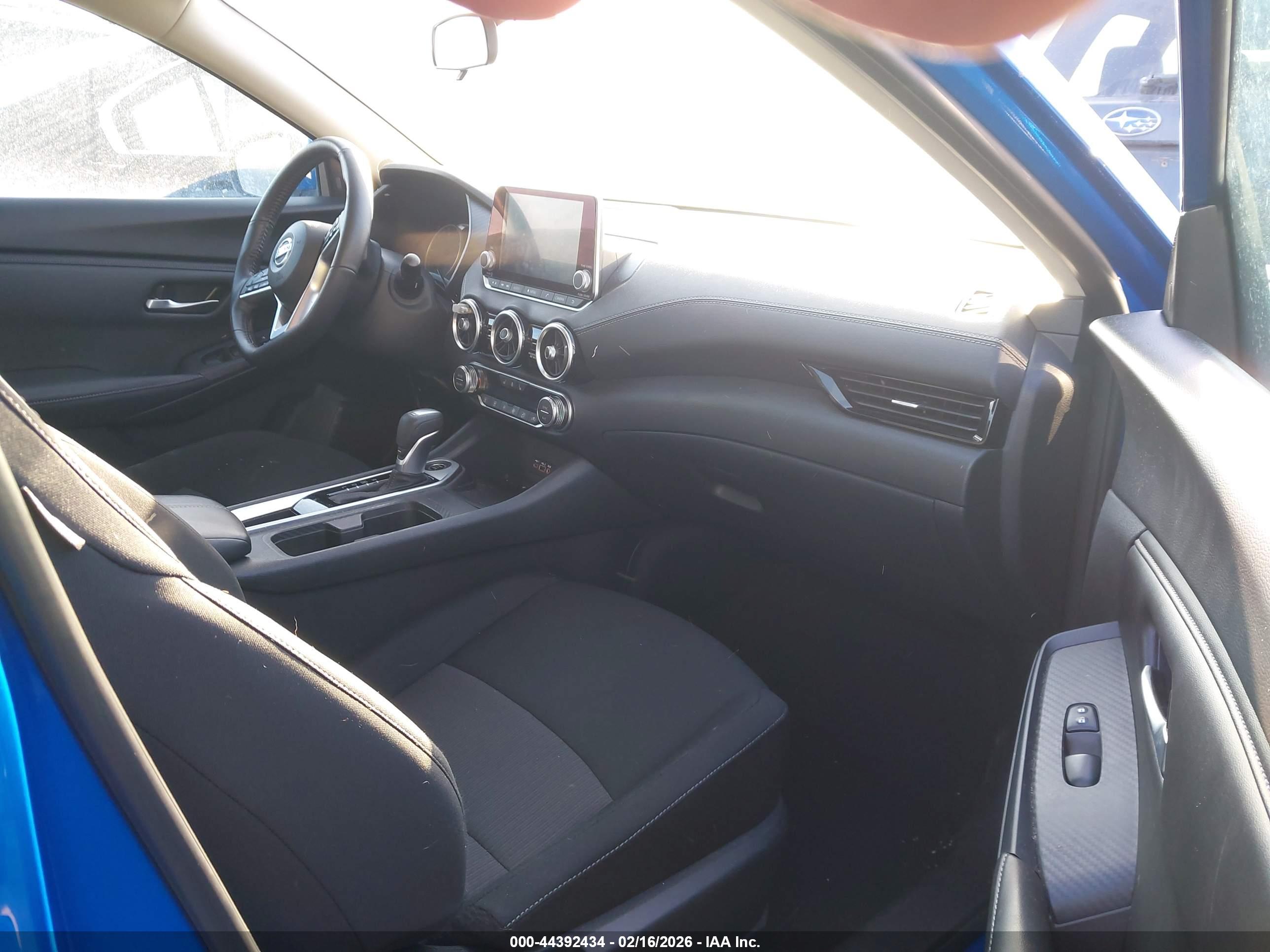 NISSAN SENTRA image 5