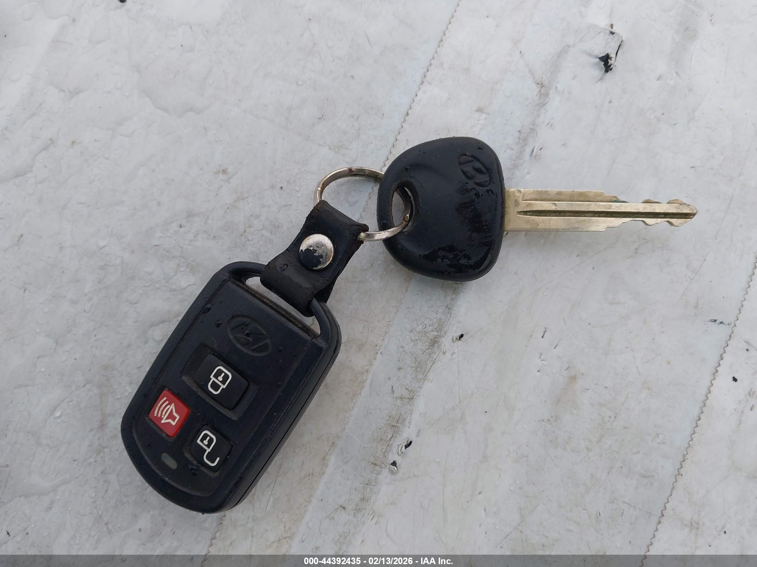 HYUNDAI ELANTRA image 11