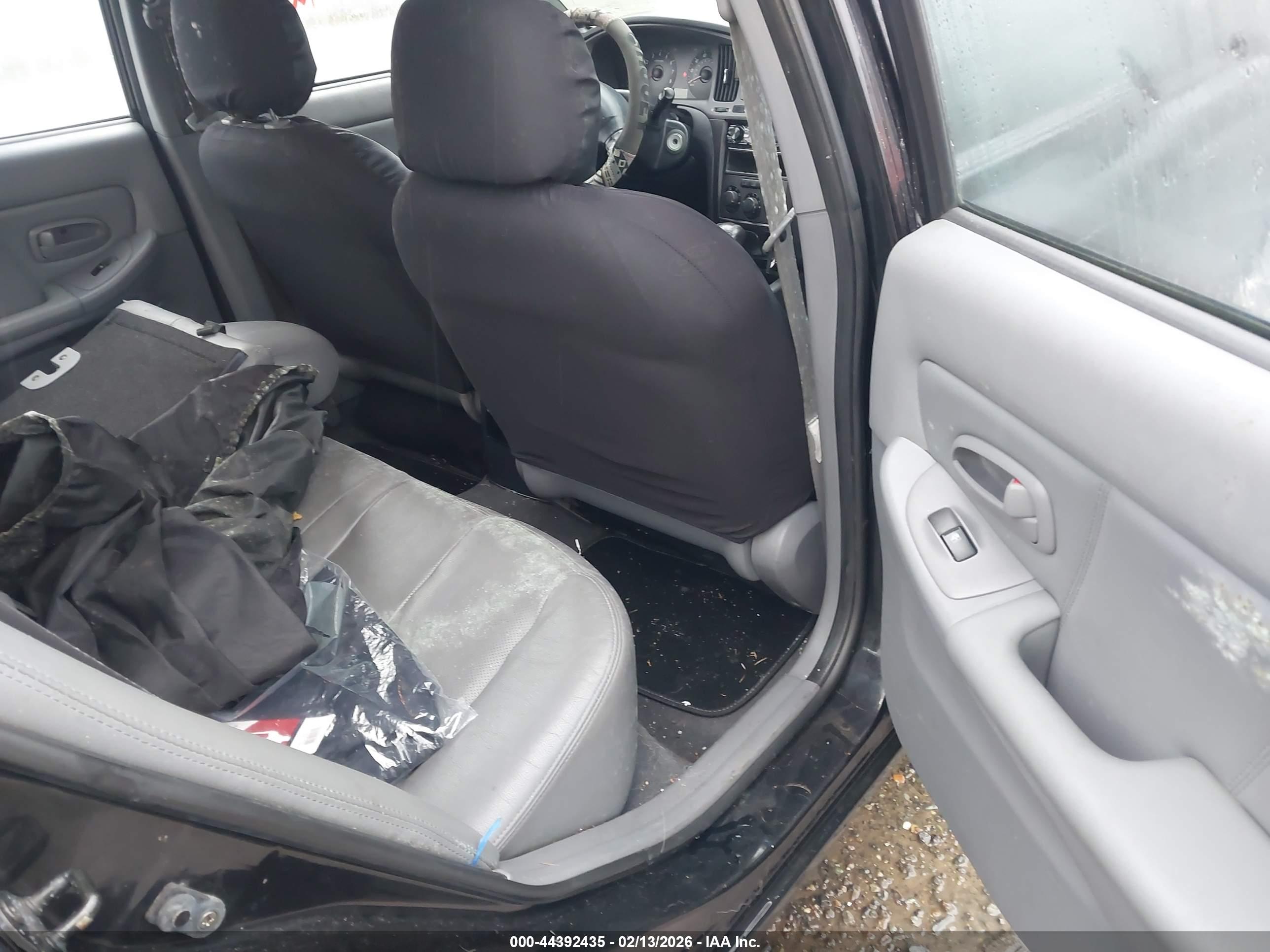 HYUNDAI ELANTRA image 8