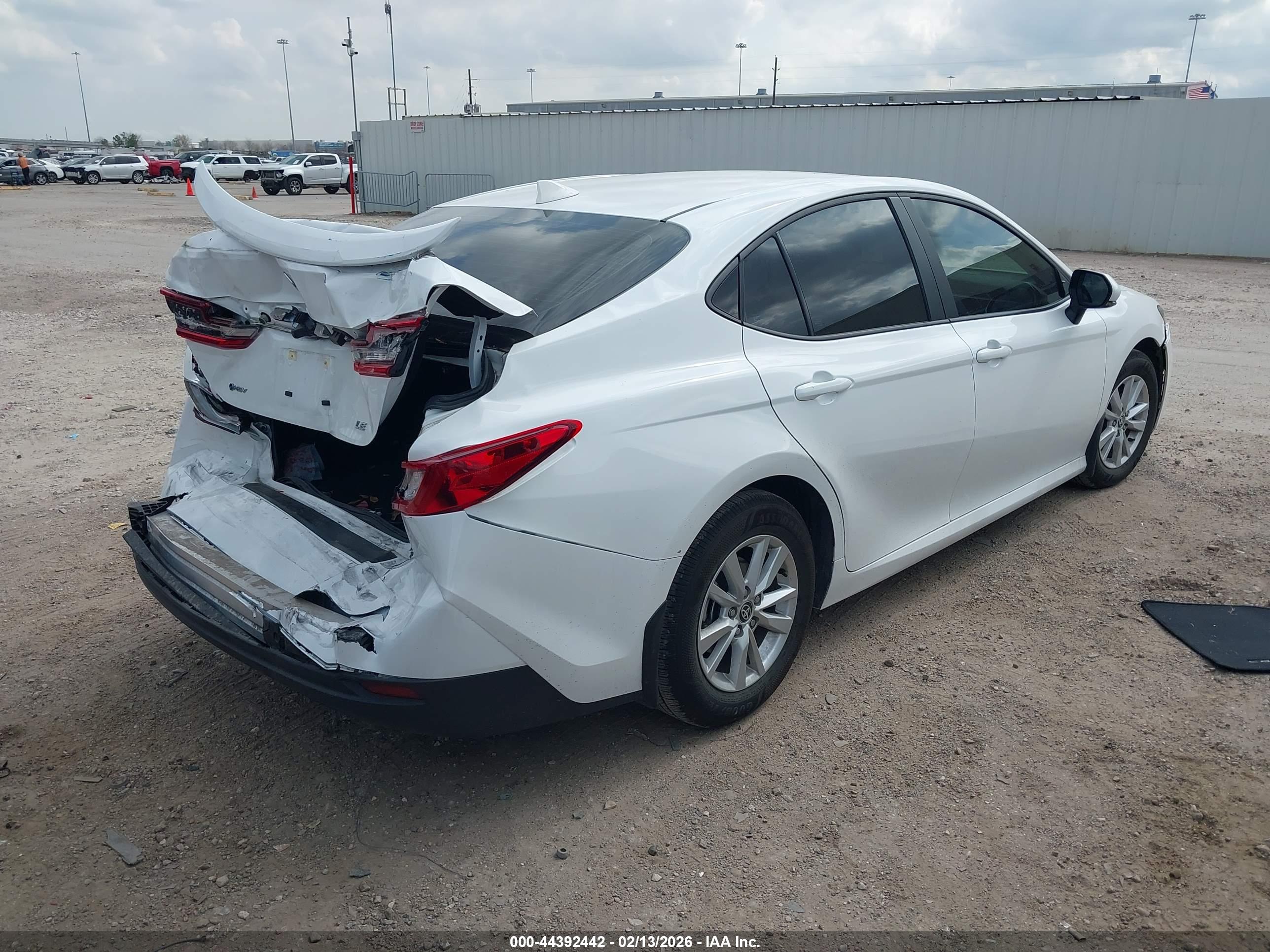 TOYOTA CAMRY image 4