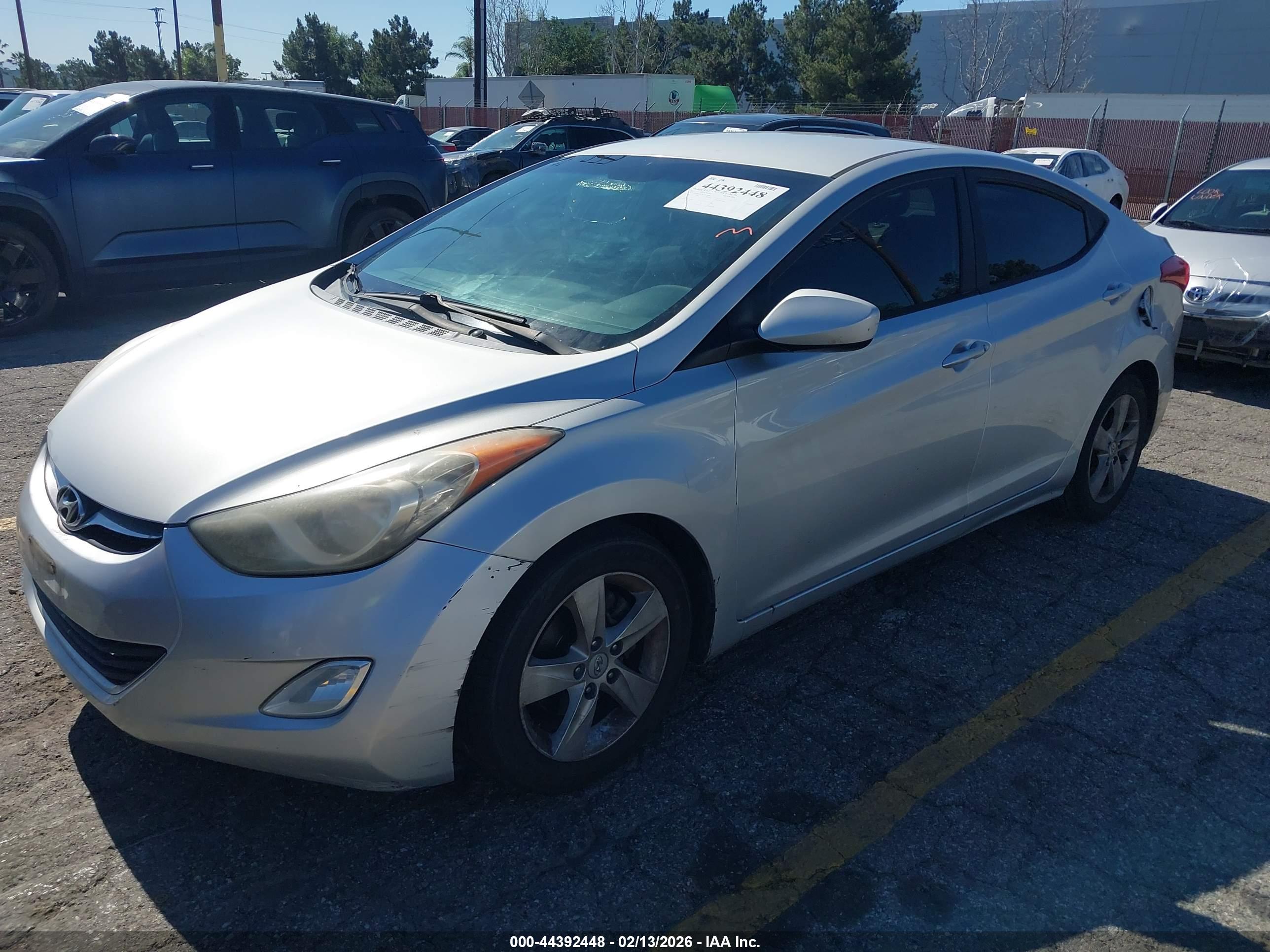 HYUNDAI ELANTRA image 2