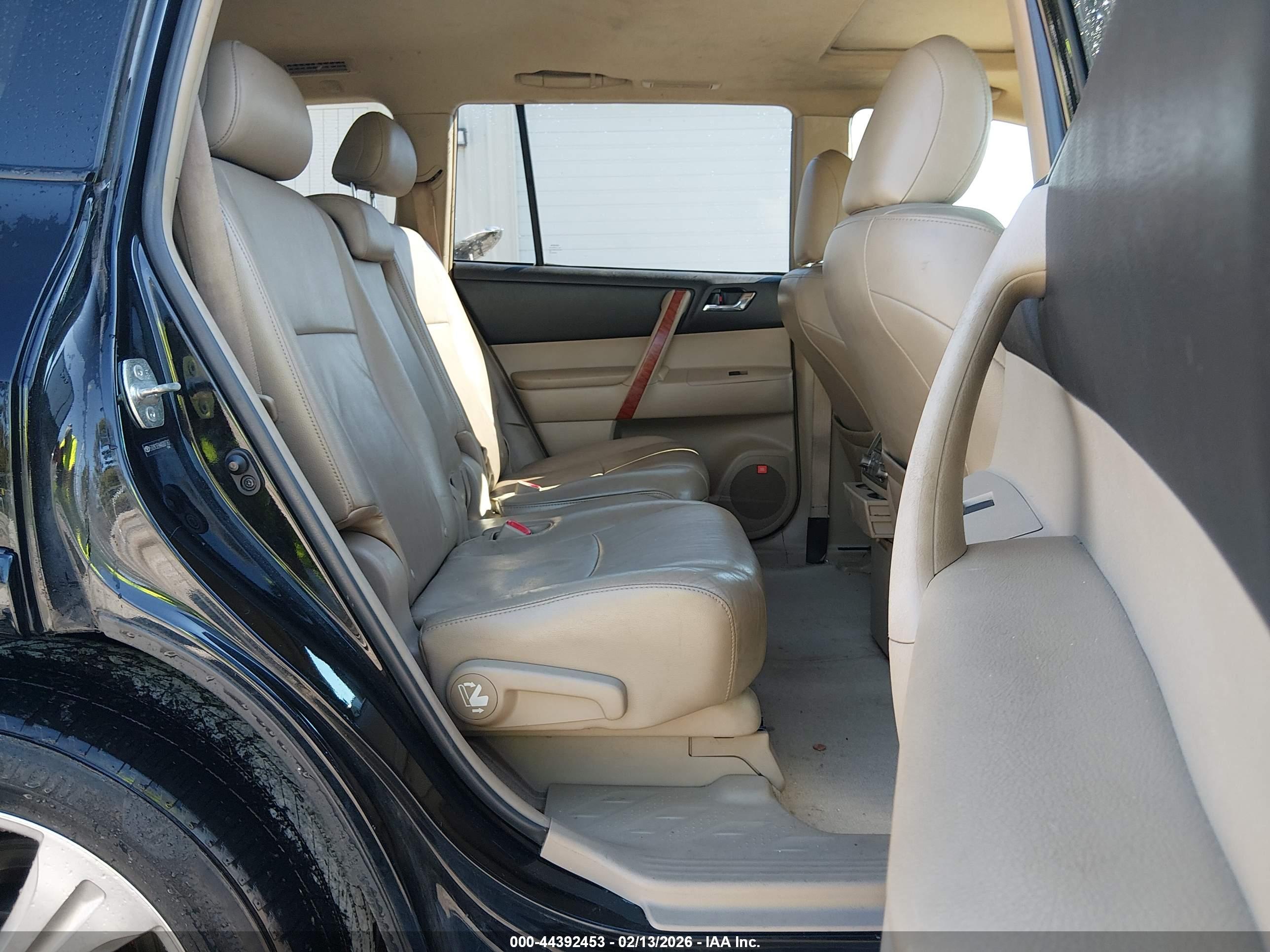 TOYOTA HIGHLANDER image 8