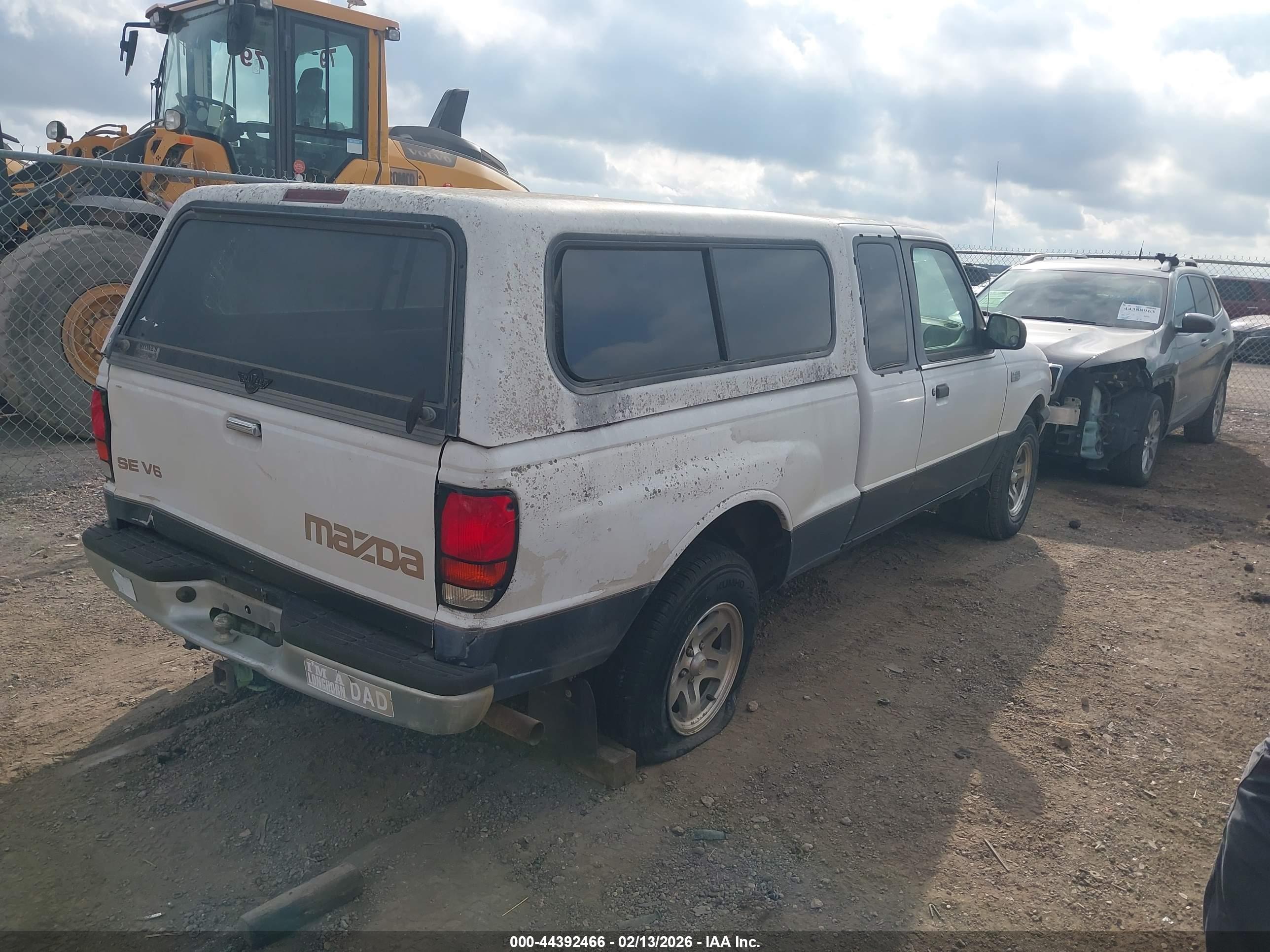 MAZDA B4000 image 4