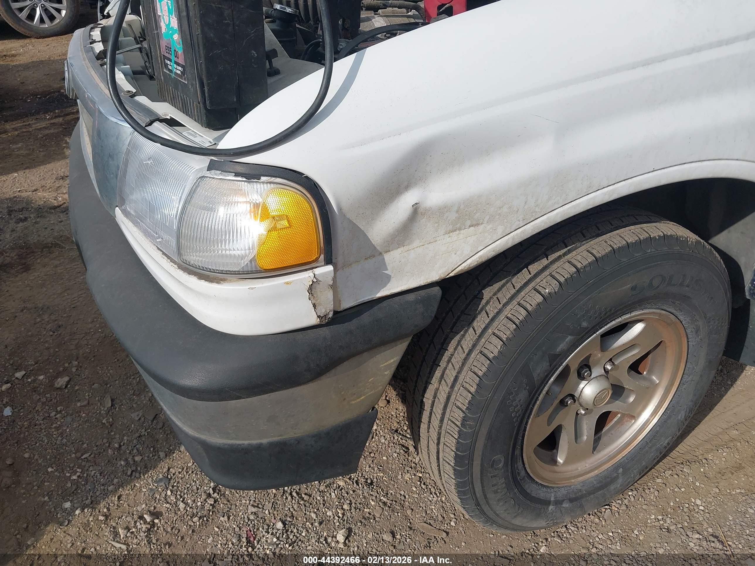 MAZDA B4000 image 6