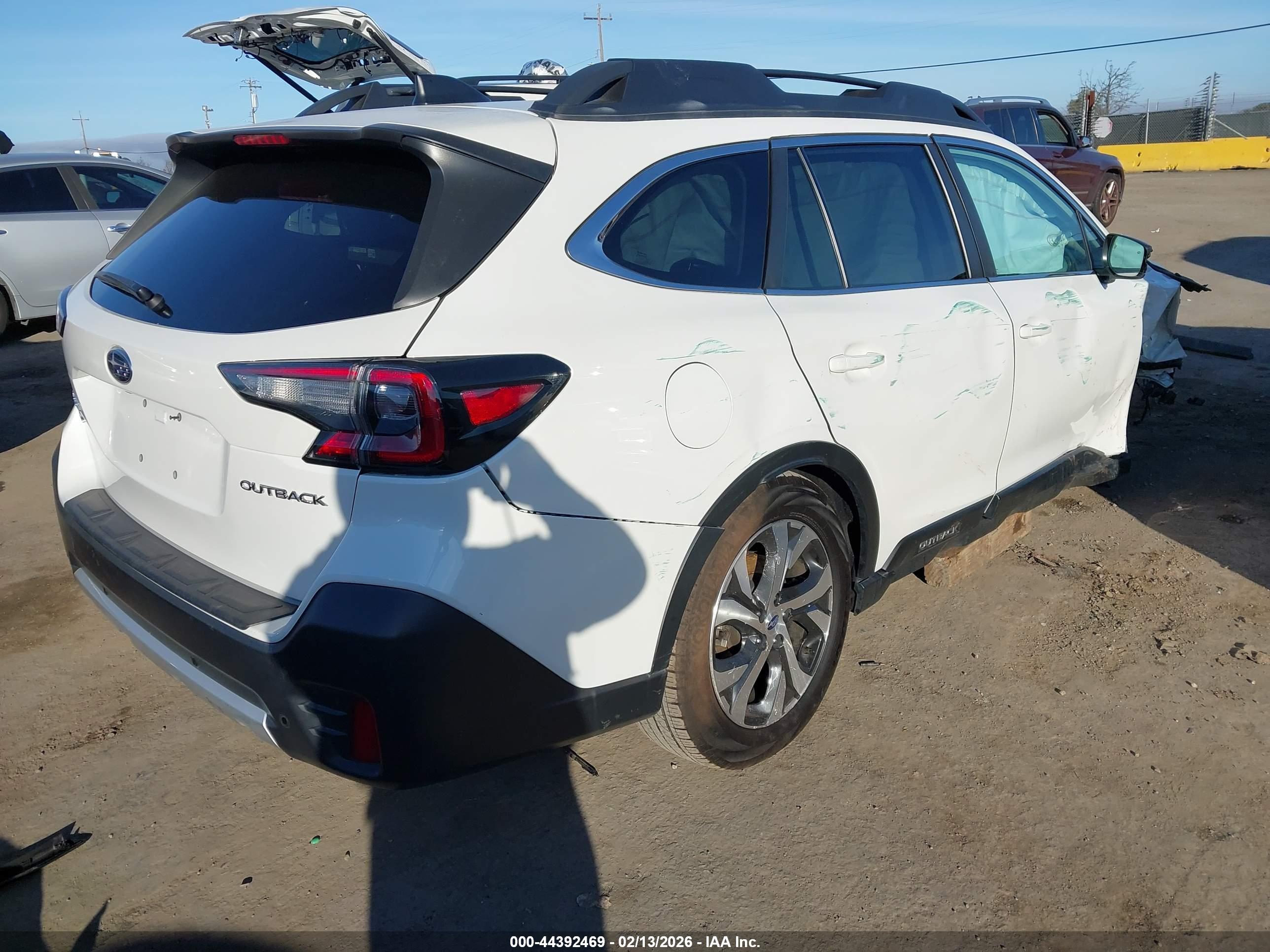 SUBARU OUTBACK image 4