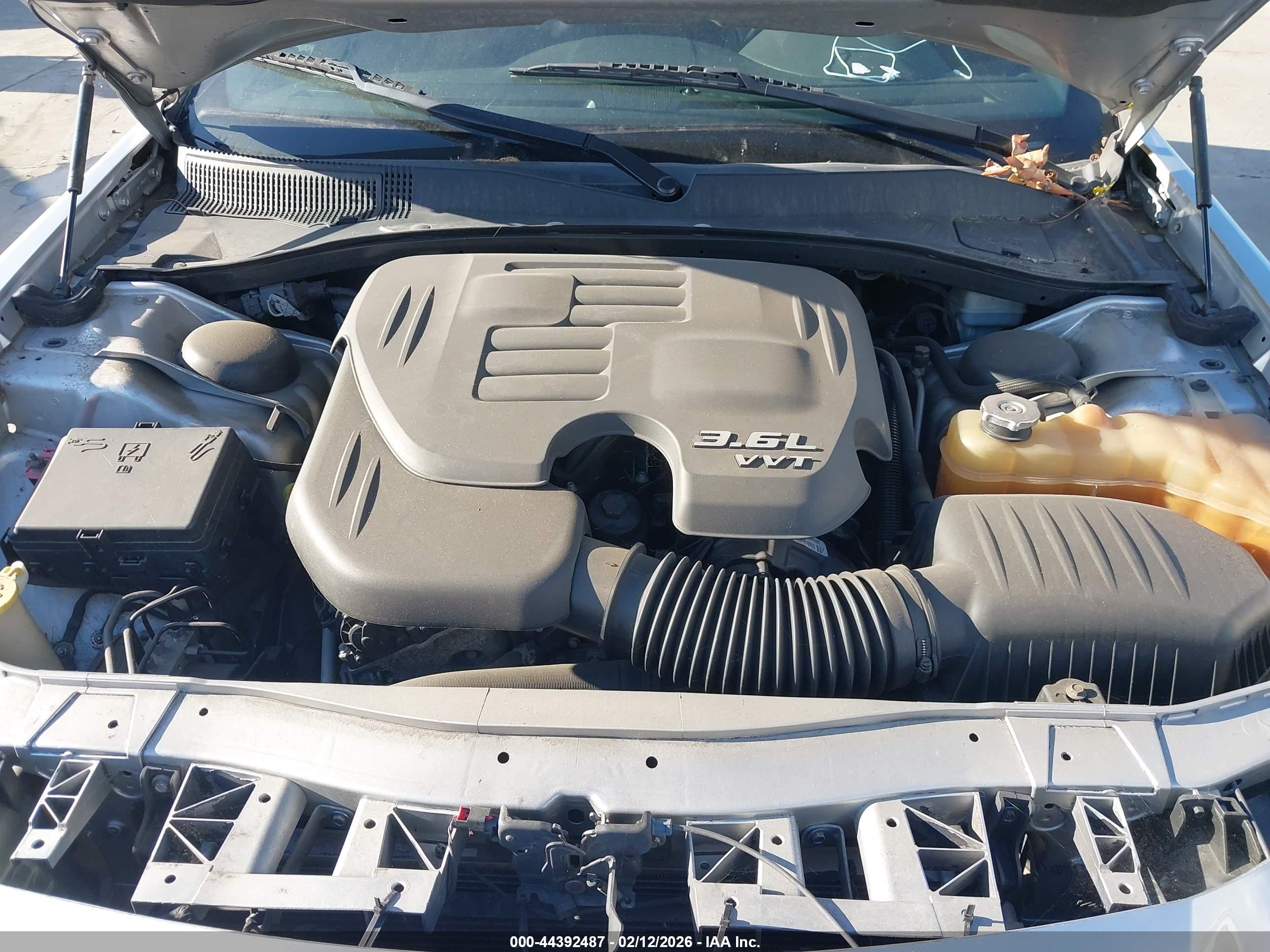 CHRYSLER 300 image 10