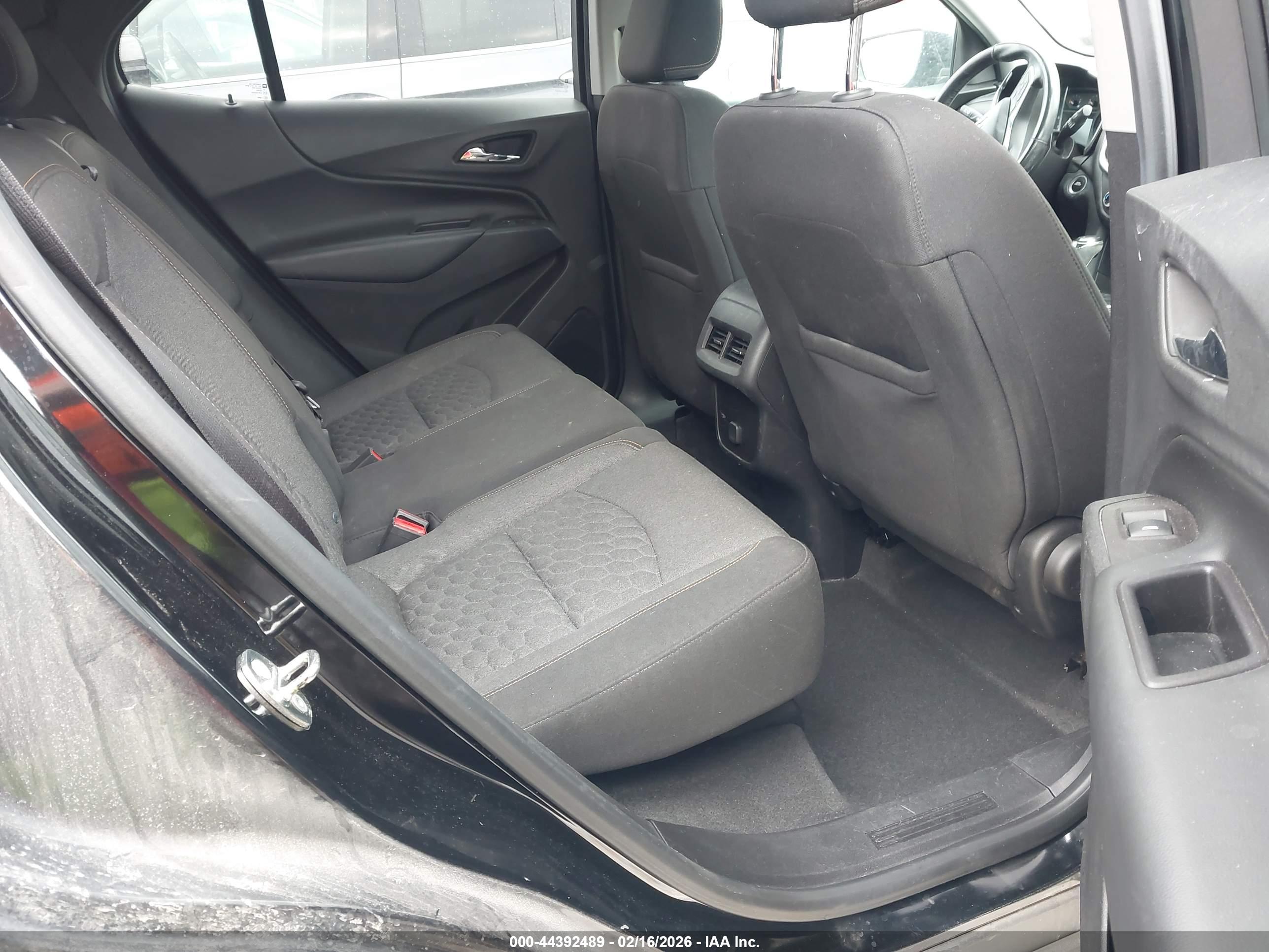 CHEVROLET EQUINOX image 8