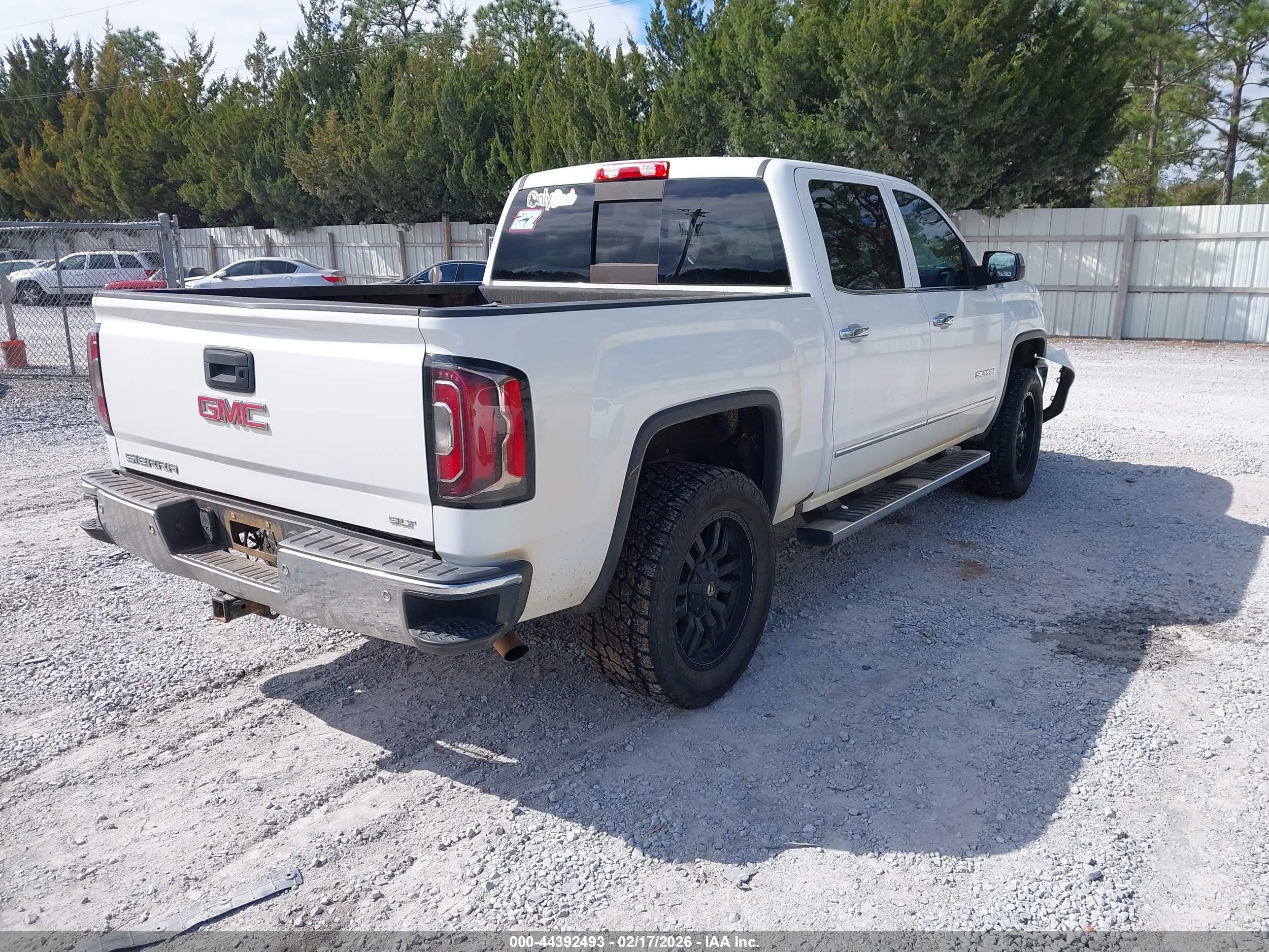 GMC SIERRA image 4