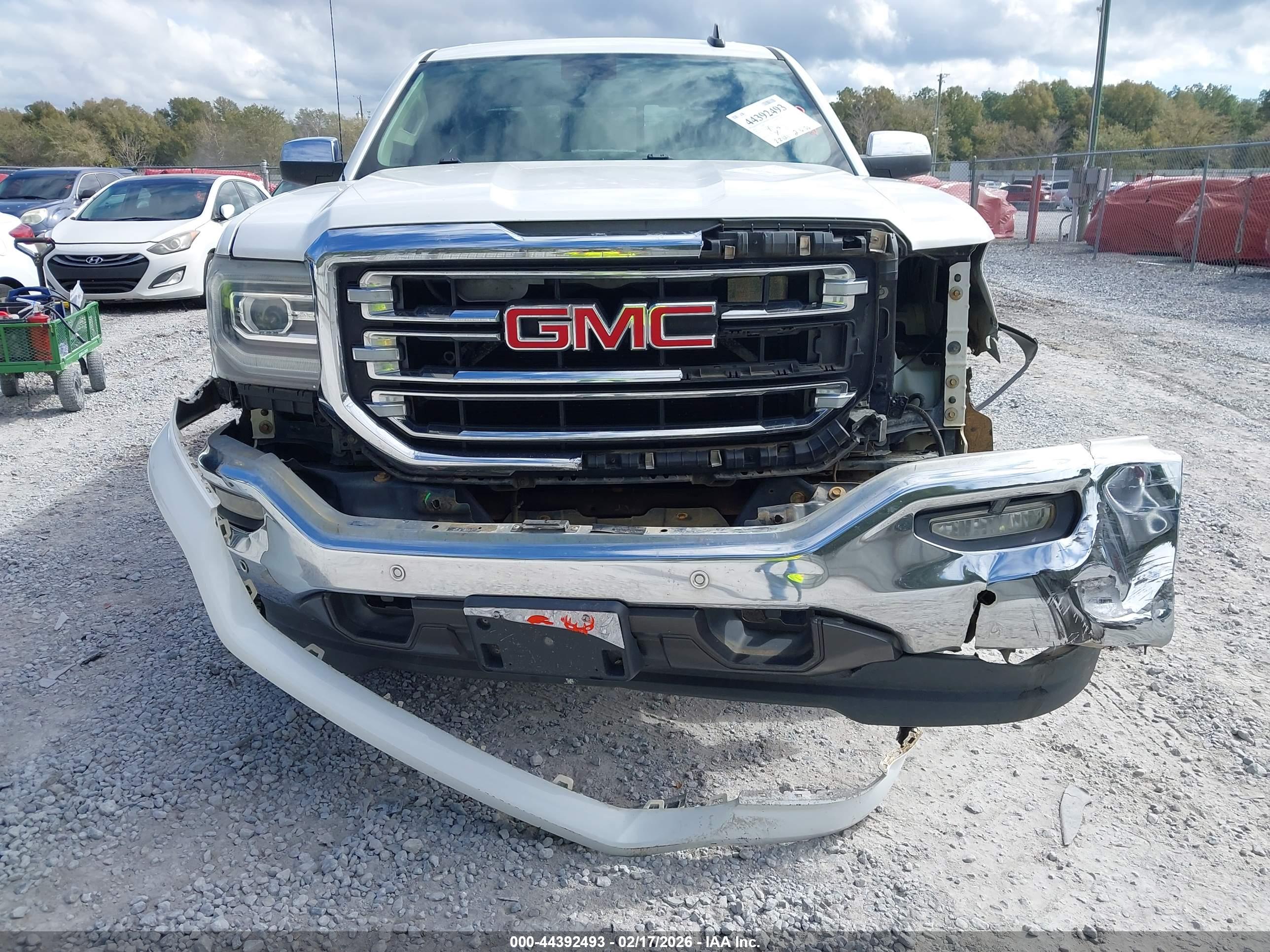 GMC SIERRA image 6