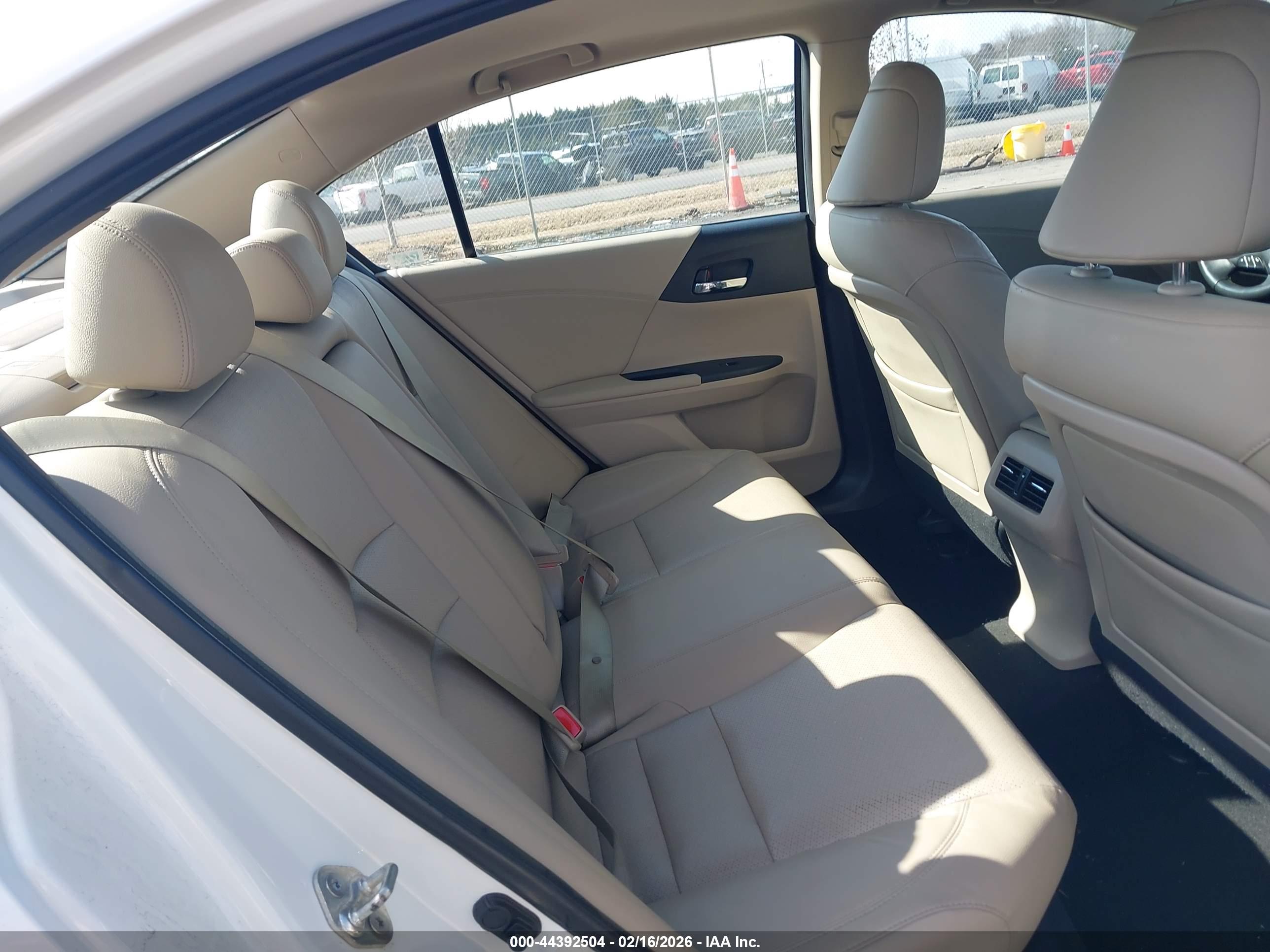 HONDA ACCORD image 8