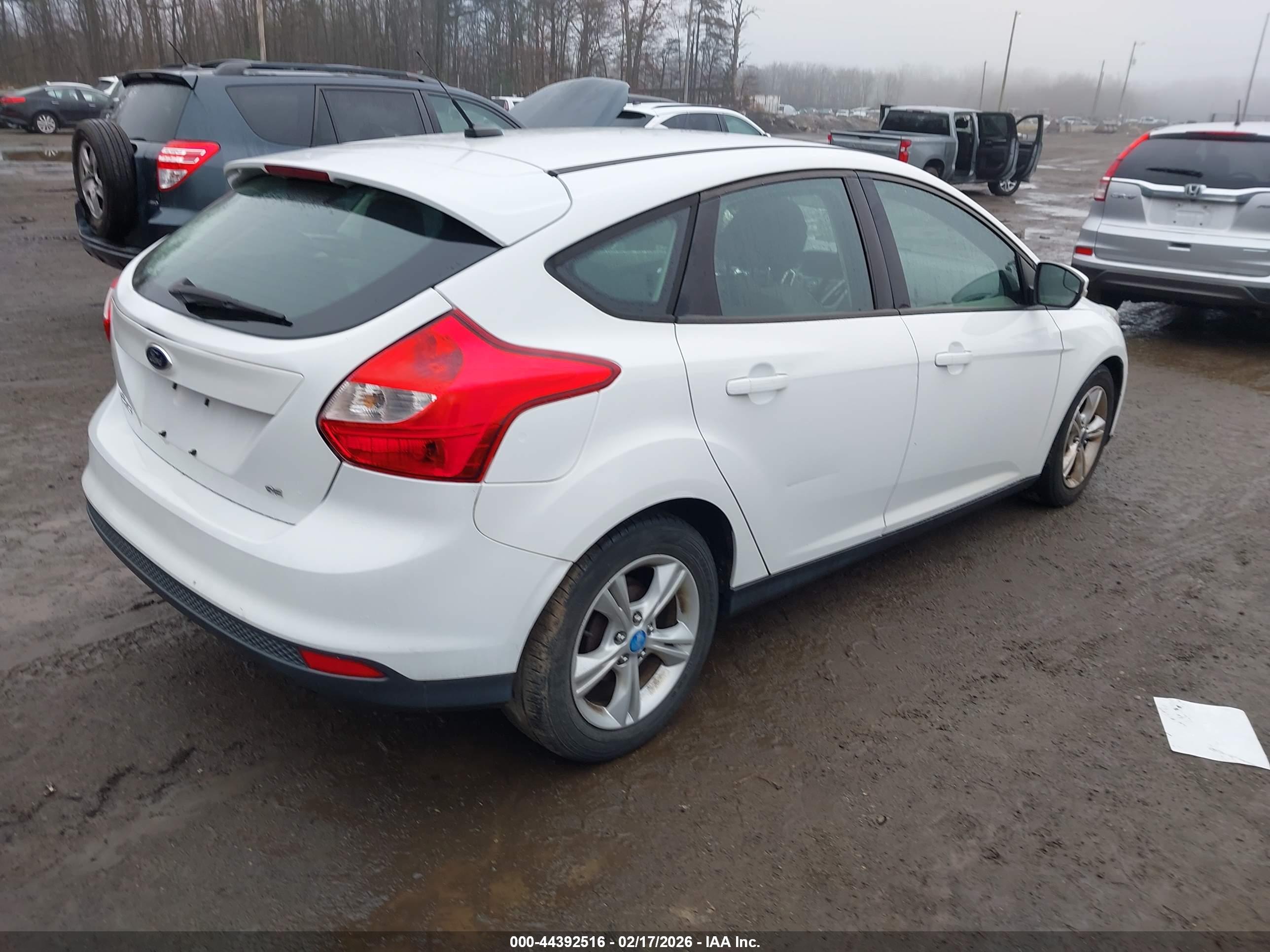 FORD FOCUS image 4