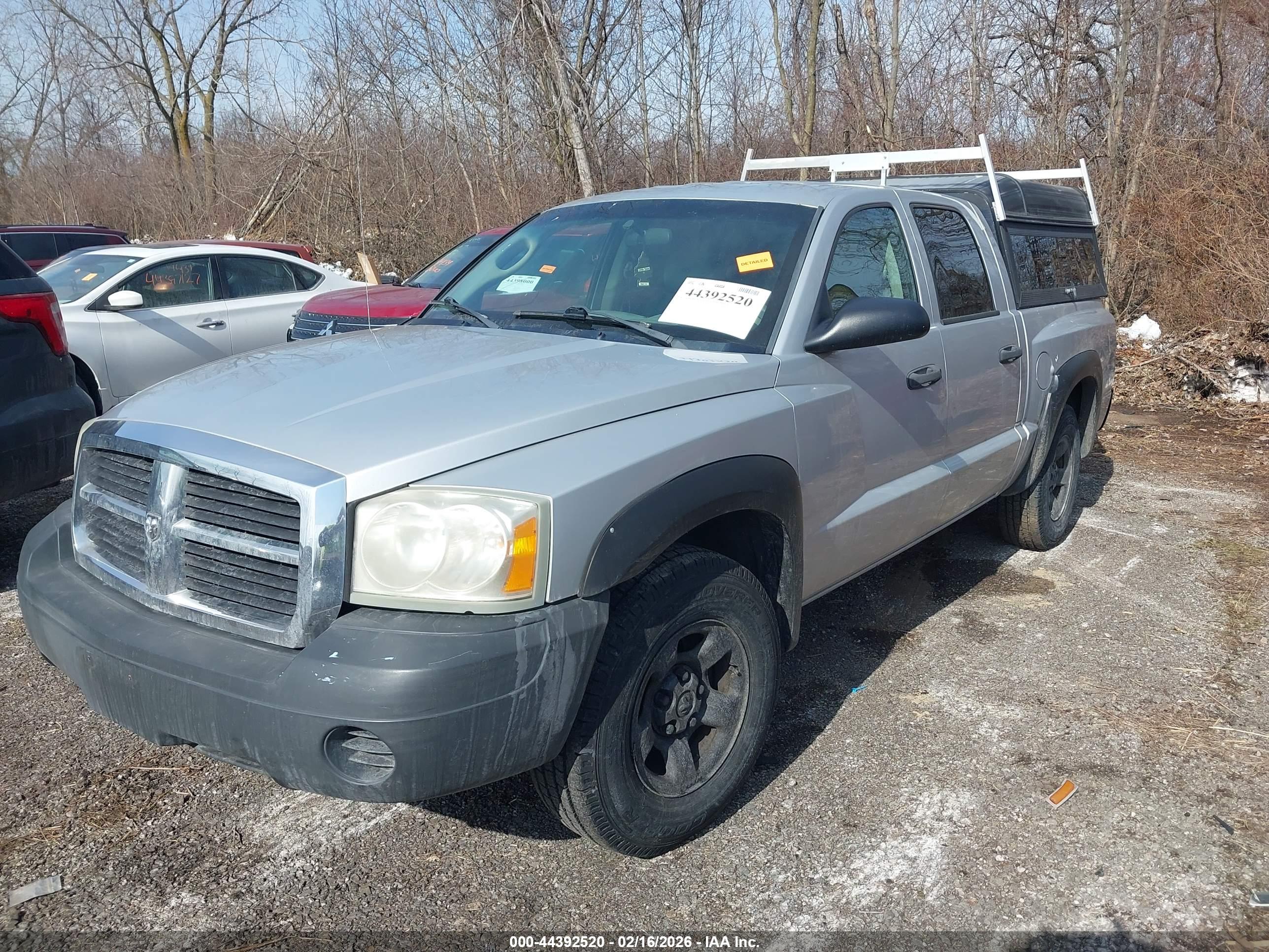 DODGE DAKOTA image 2