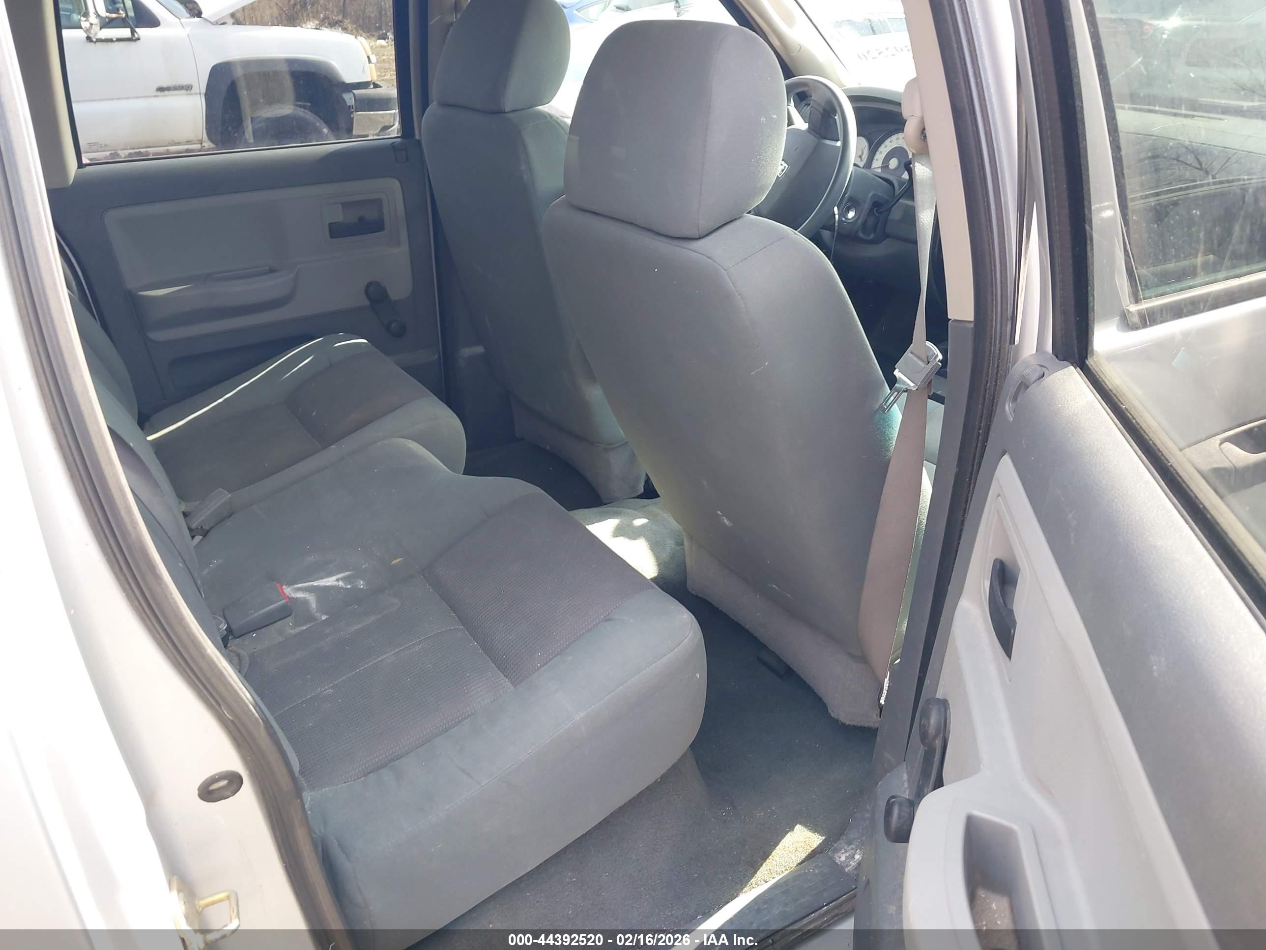 DODGE DAKOTA image 8