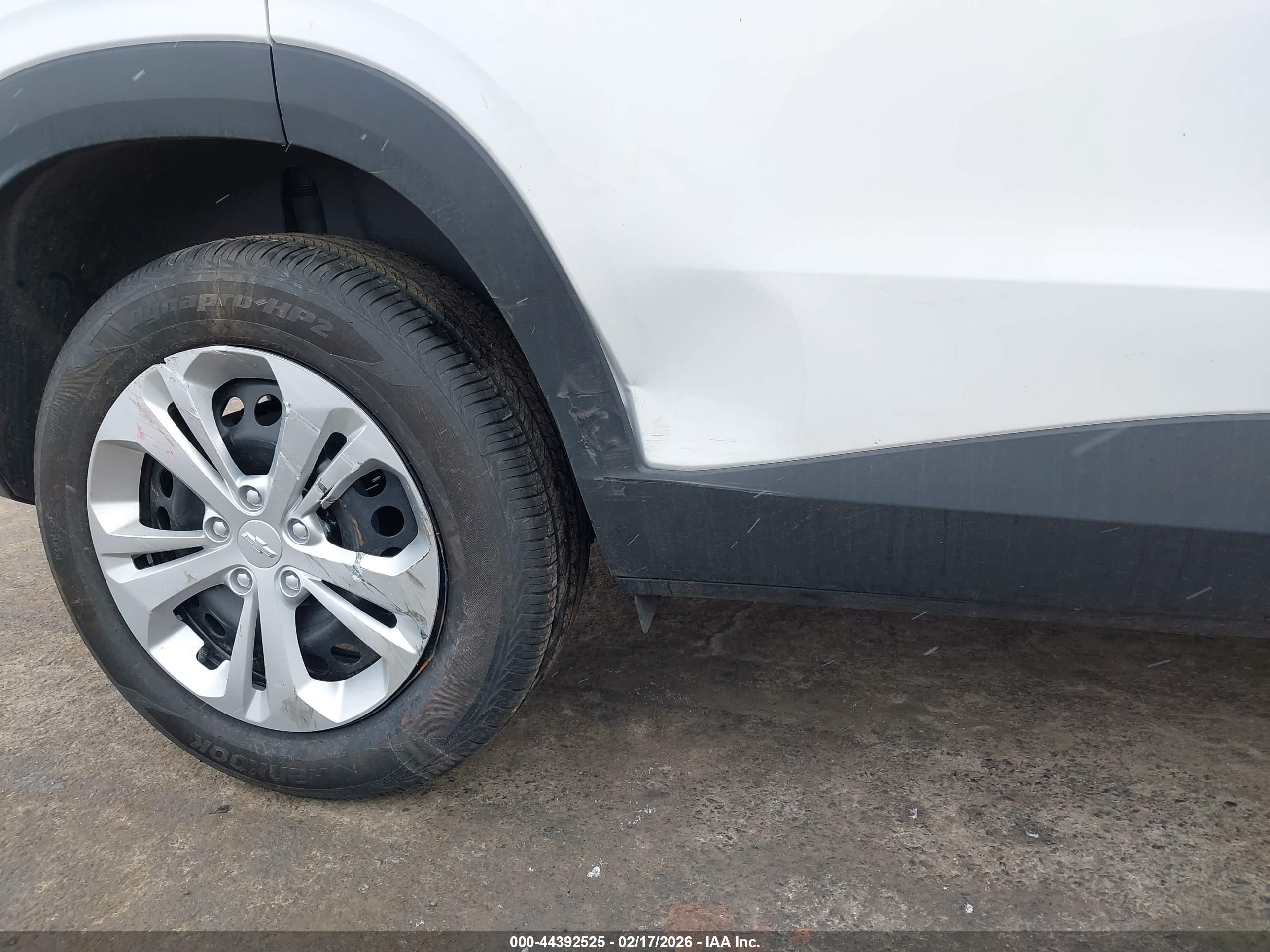 CHEVROLET TRAX image 6