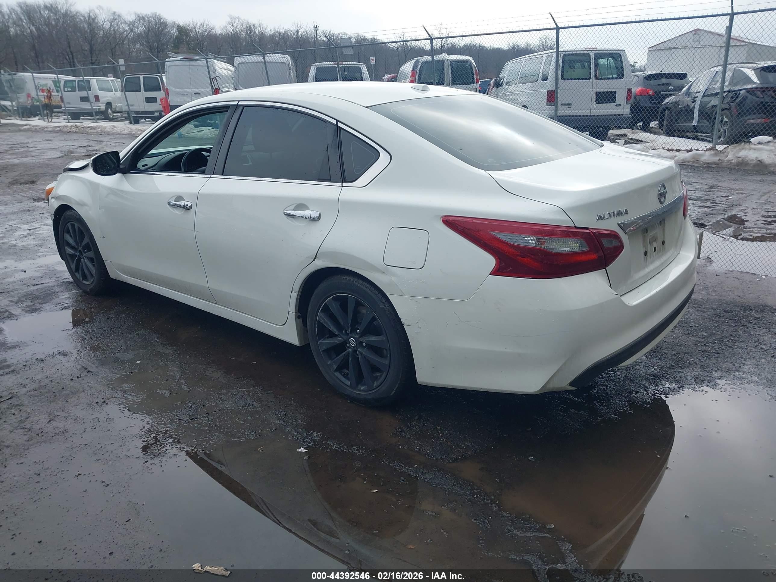 NISSAN ALTIMA image 3