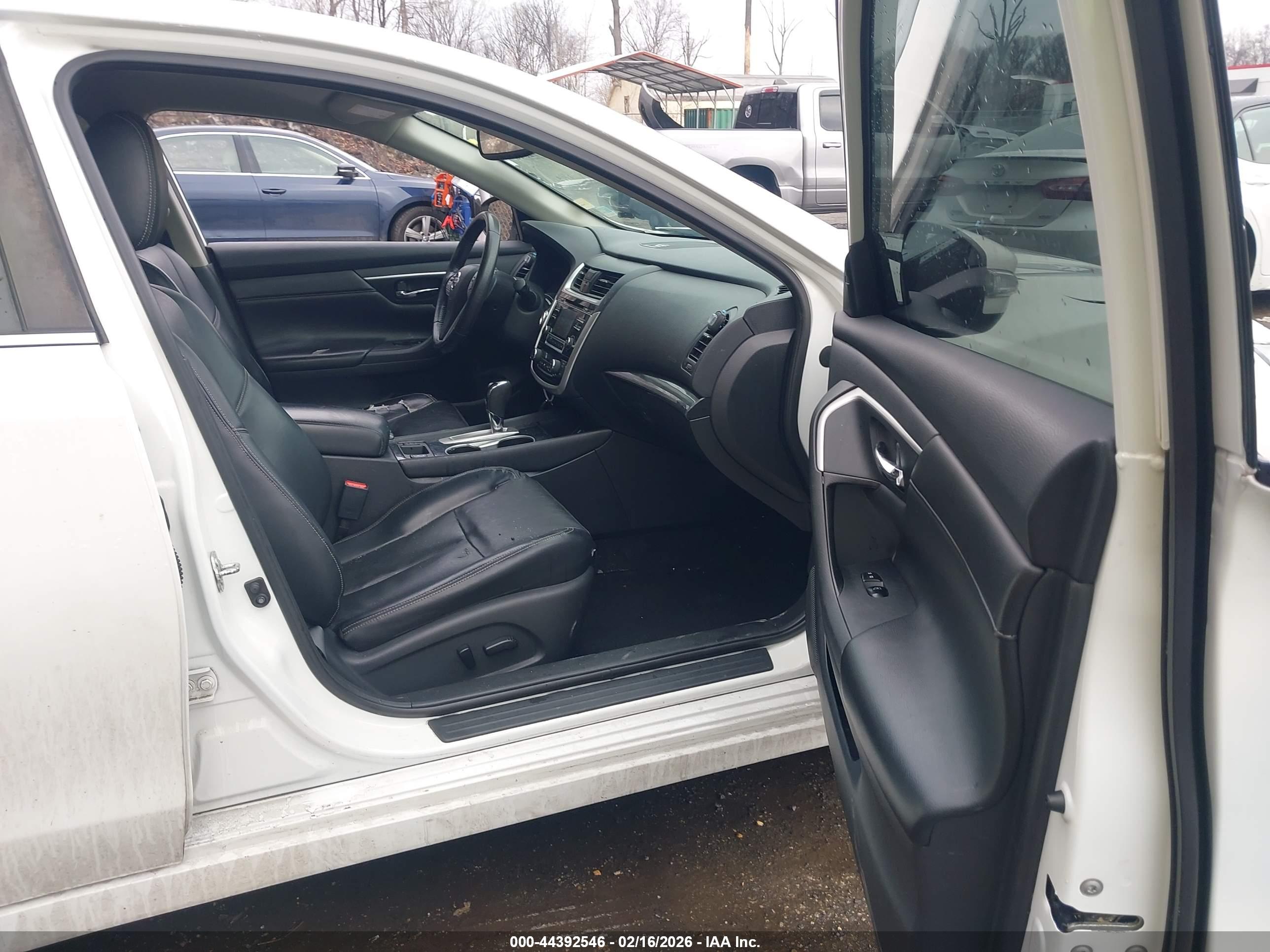NISSAN ALTIMA image 5