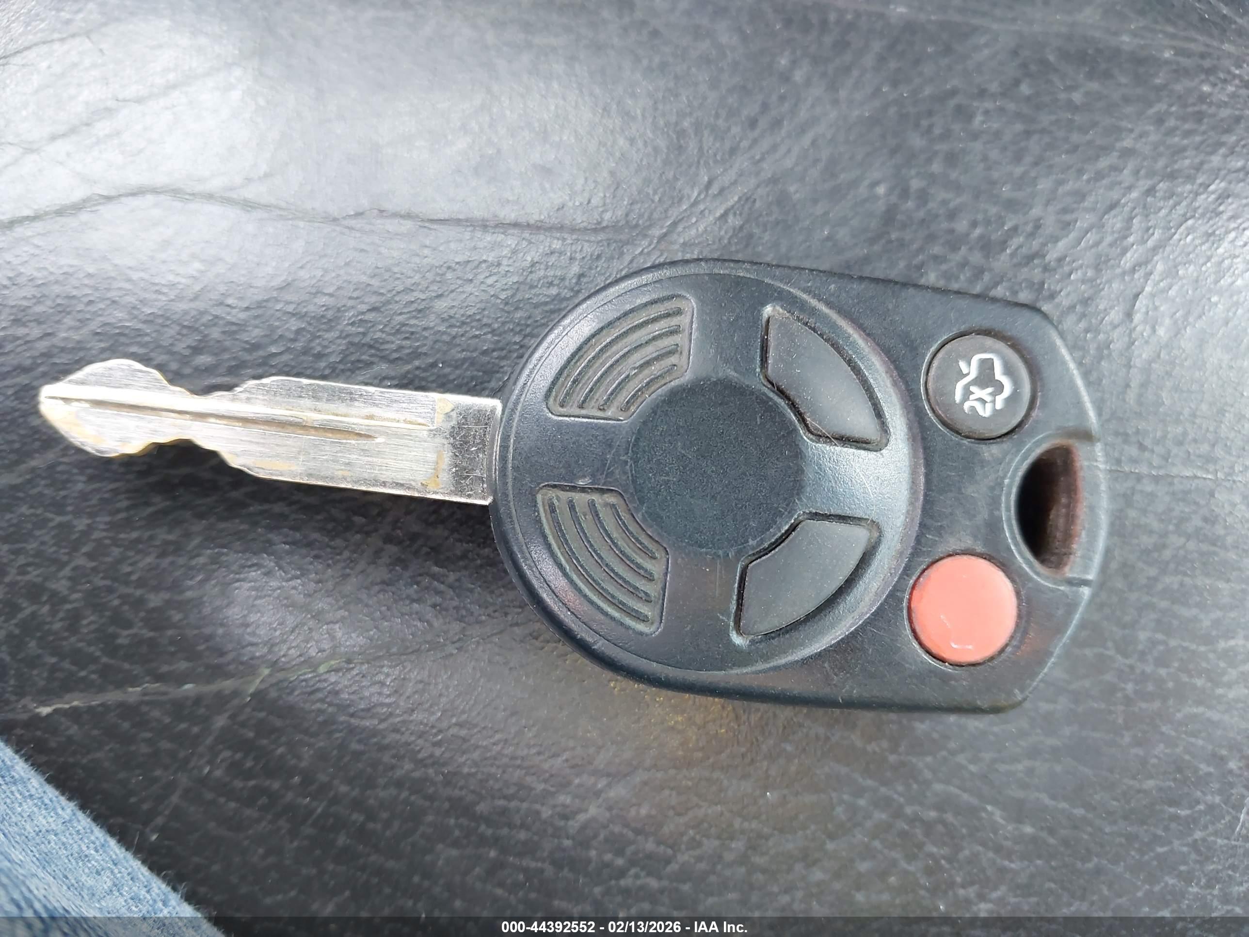 FORD FUSION image 11