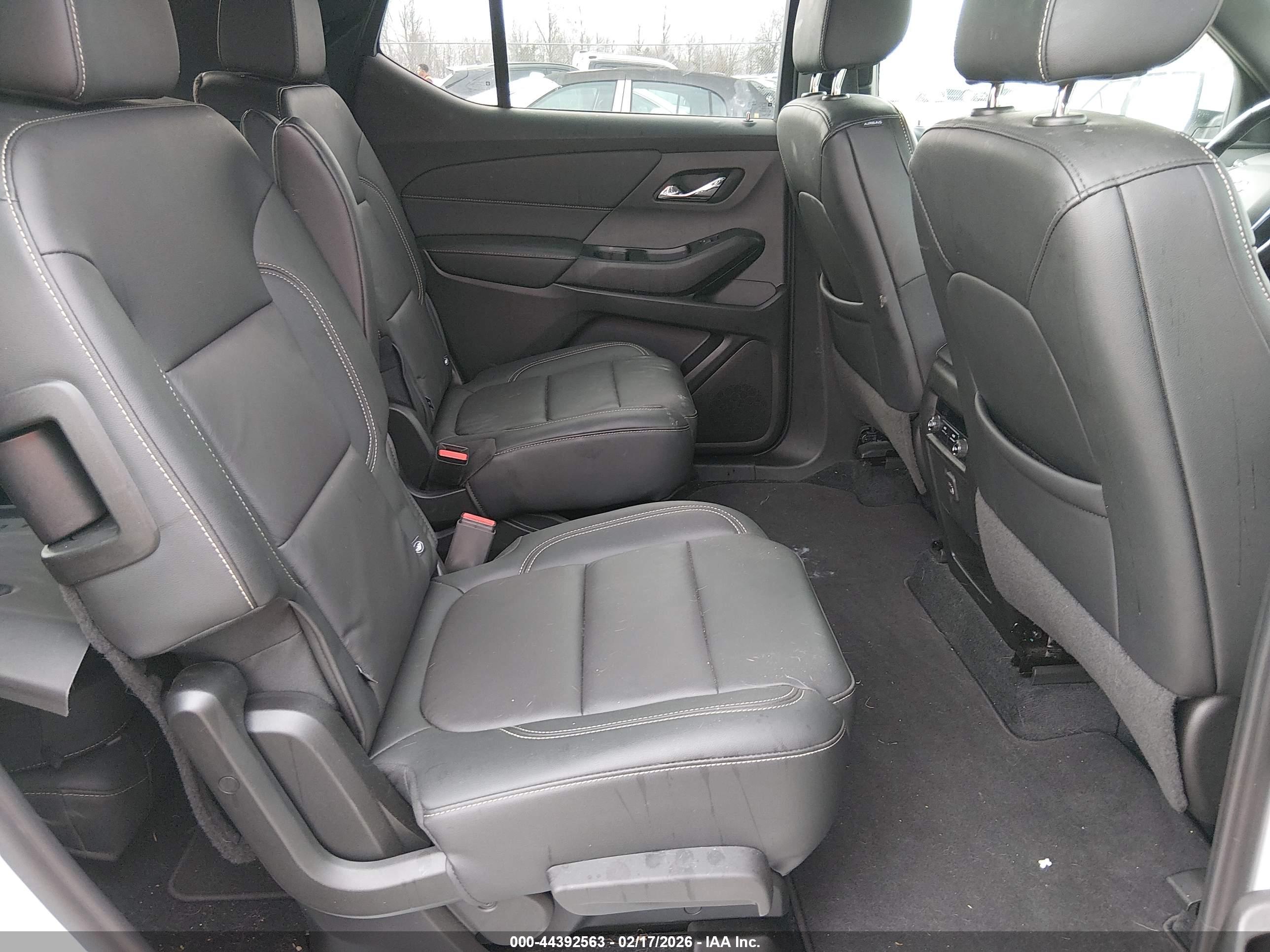 CHEVROLET TRAVERSE image 8