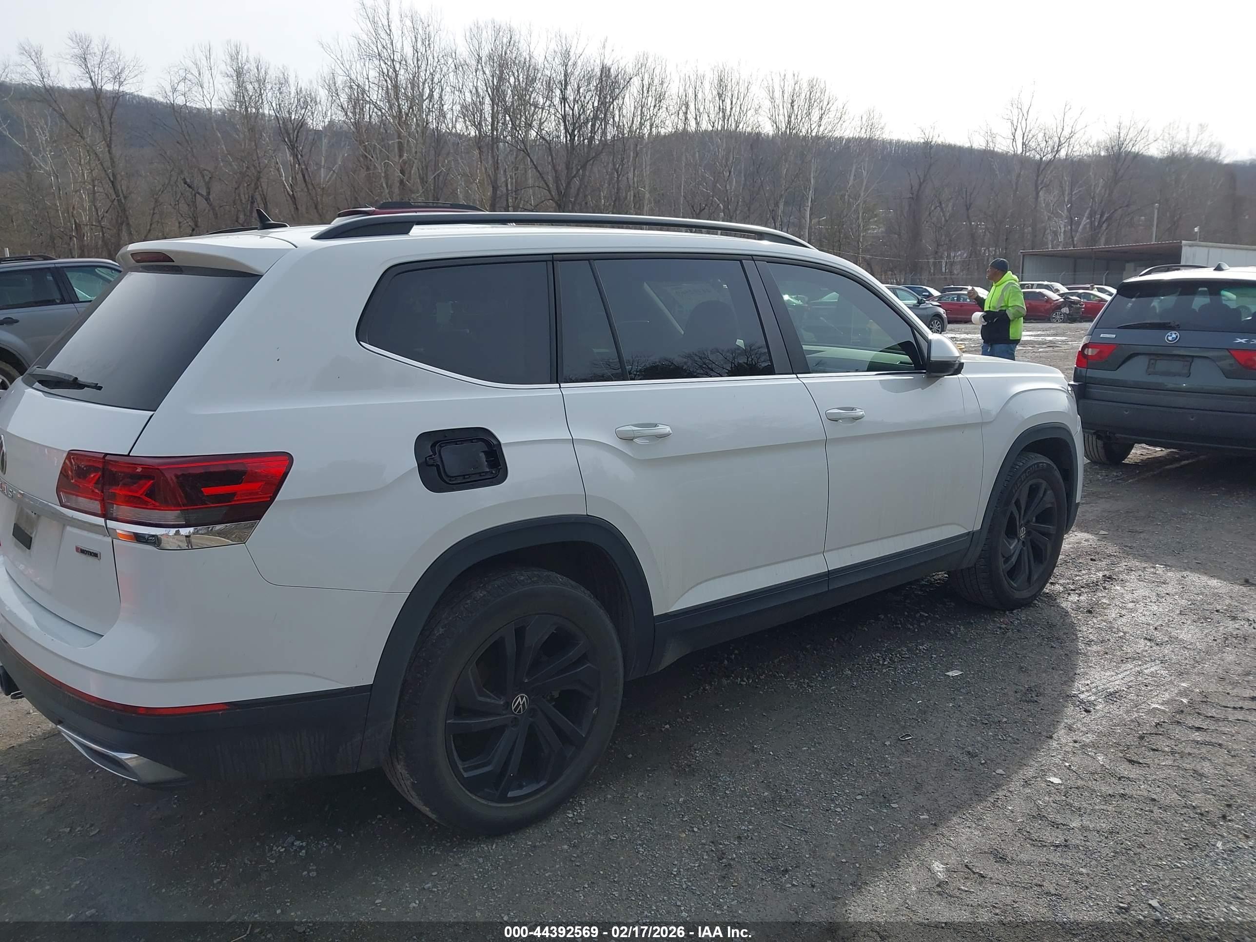 VOLKSWAGEN ATLAS image 4